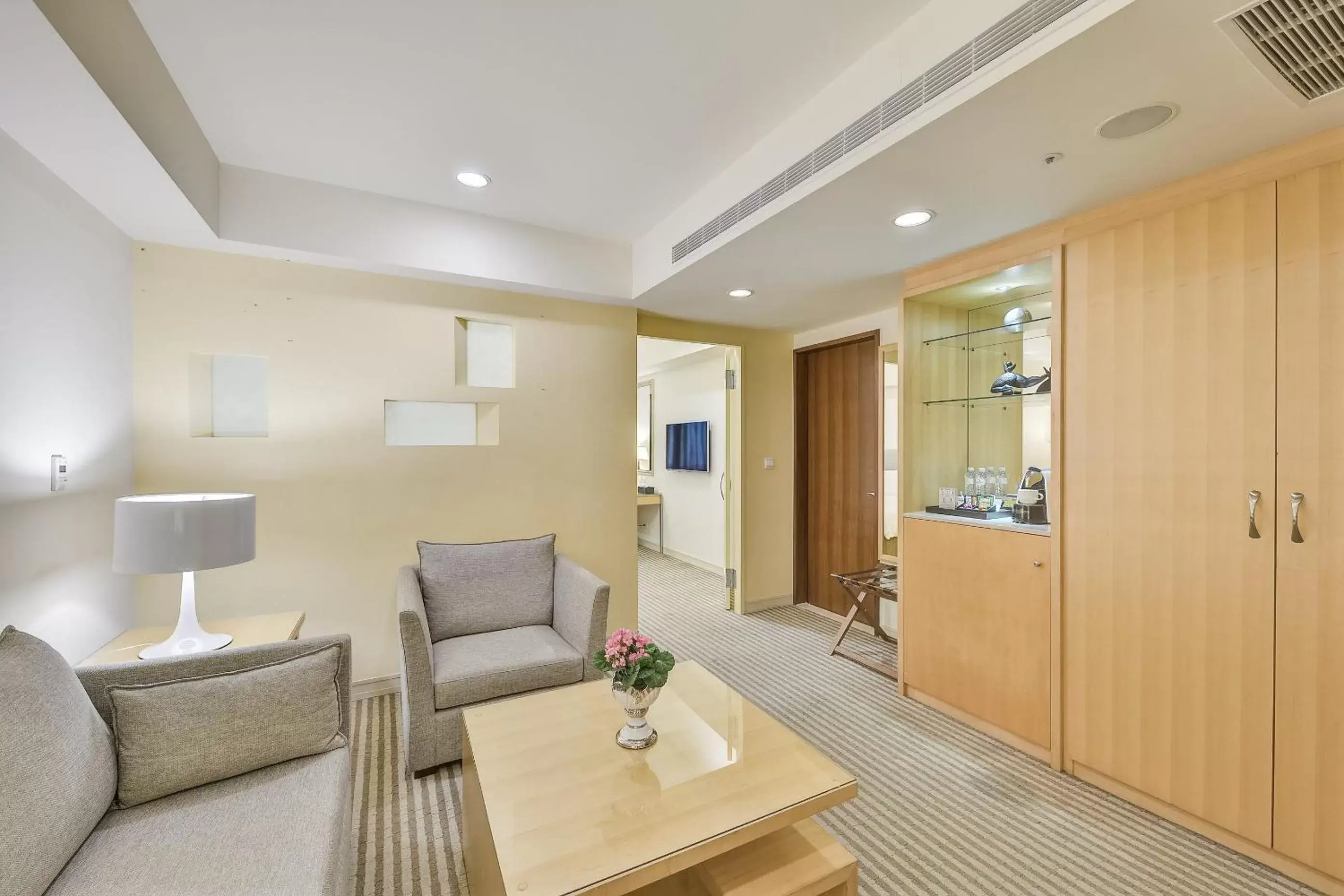 Living room, Seating Area in Fuji Grand Hotel