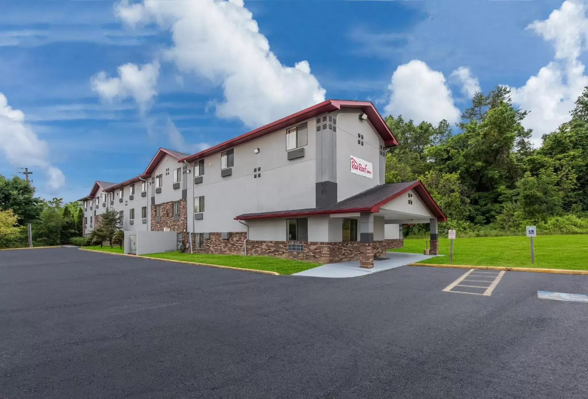 Property Building in Red Roof Inn Mansfield