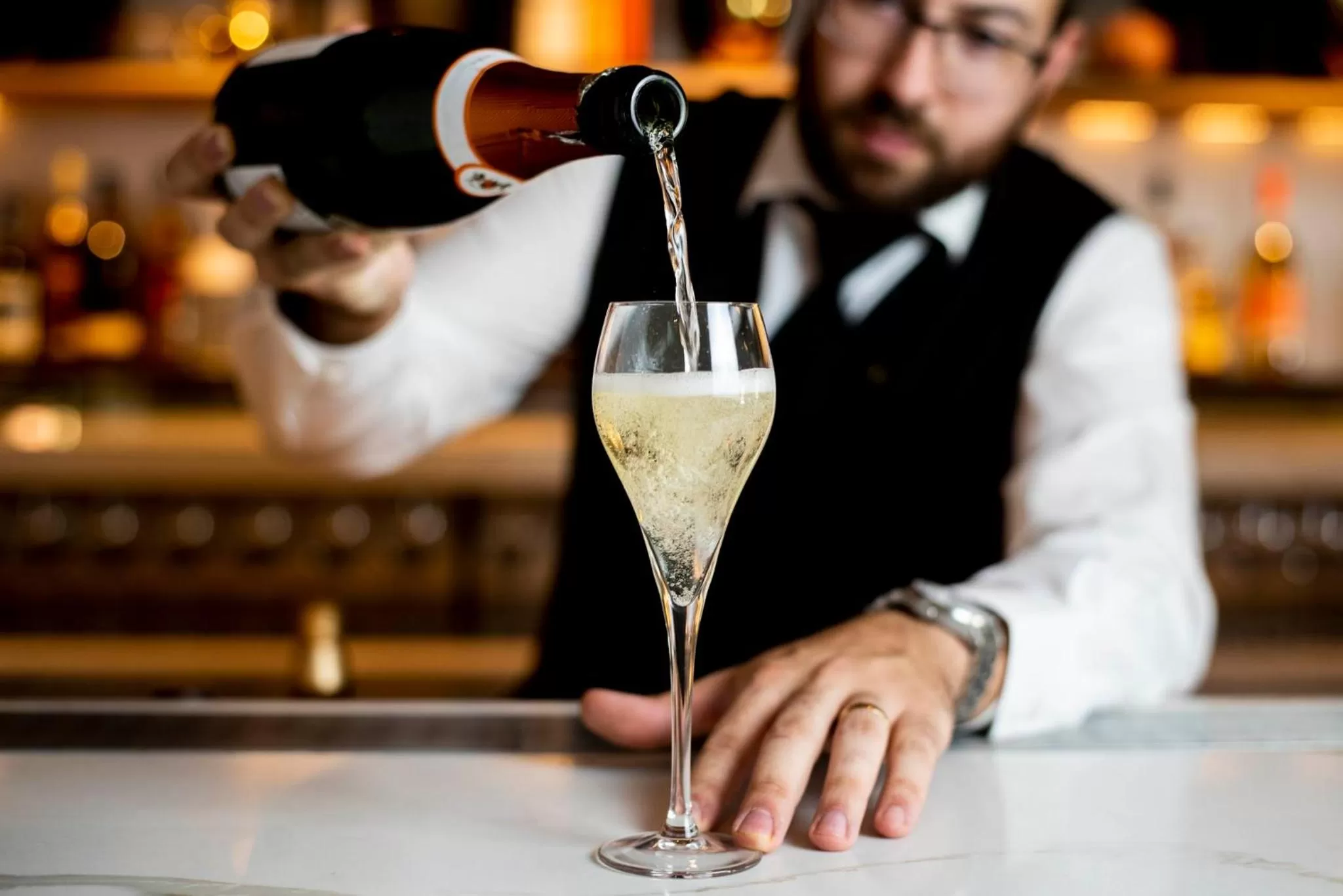 Lounge or bar in InterContinental Perth City Centre by IHG