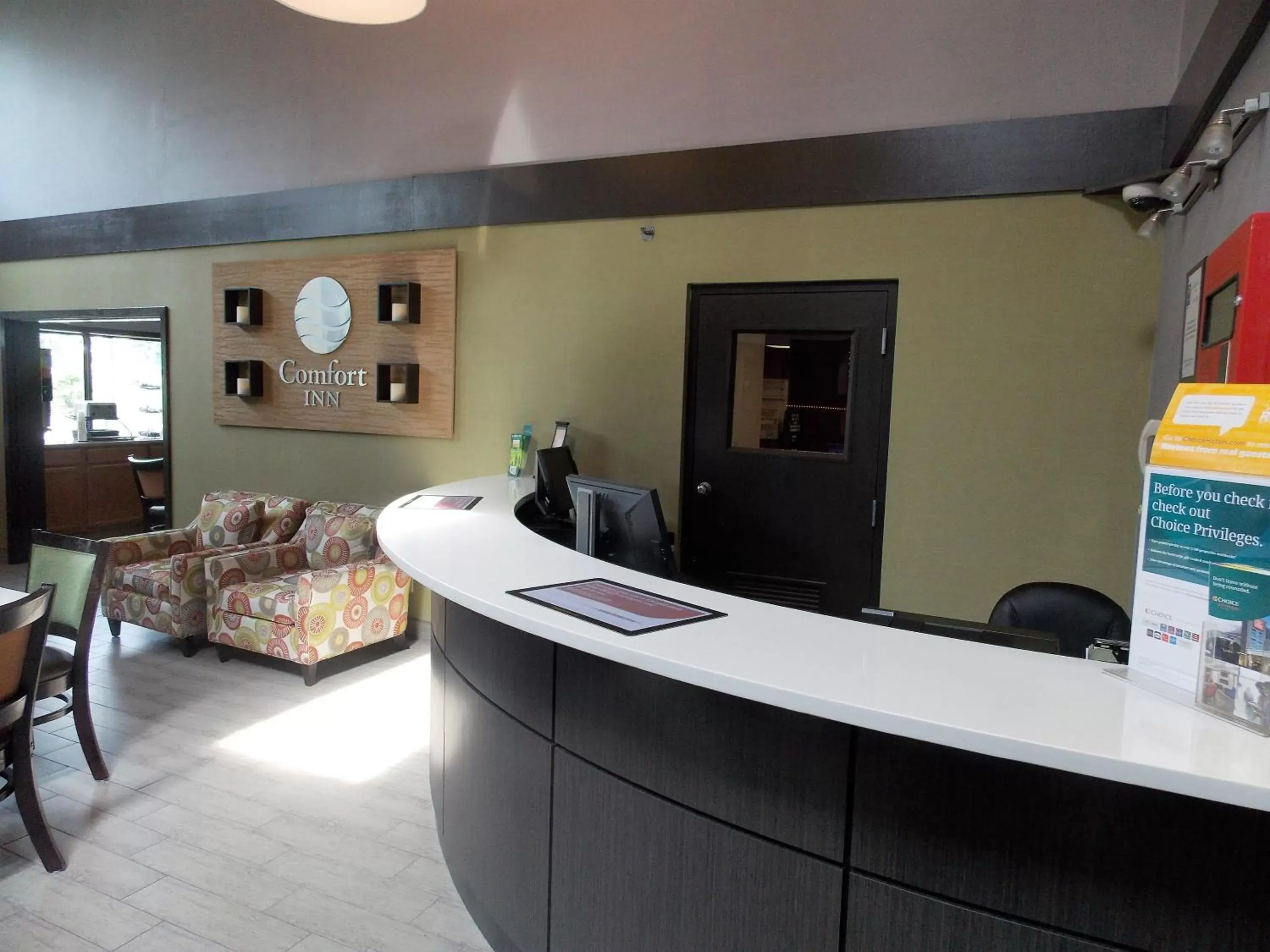 Lobby or reception, Lobby/Reception in Clarion Pointe Jamestown - Falconer