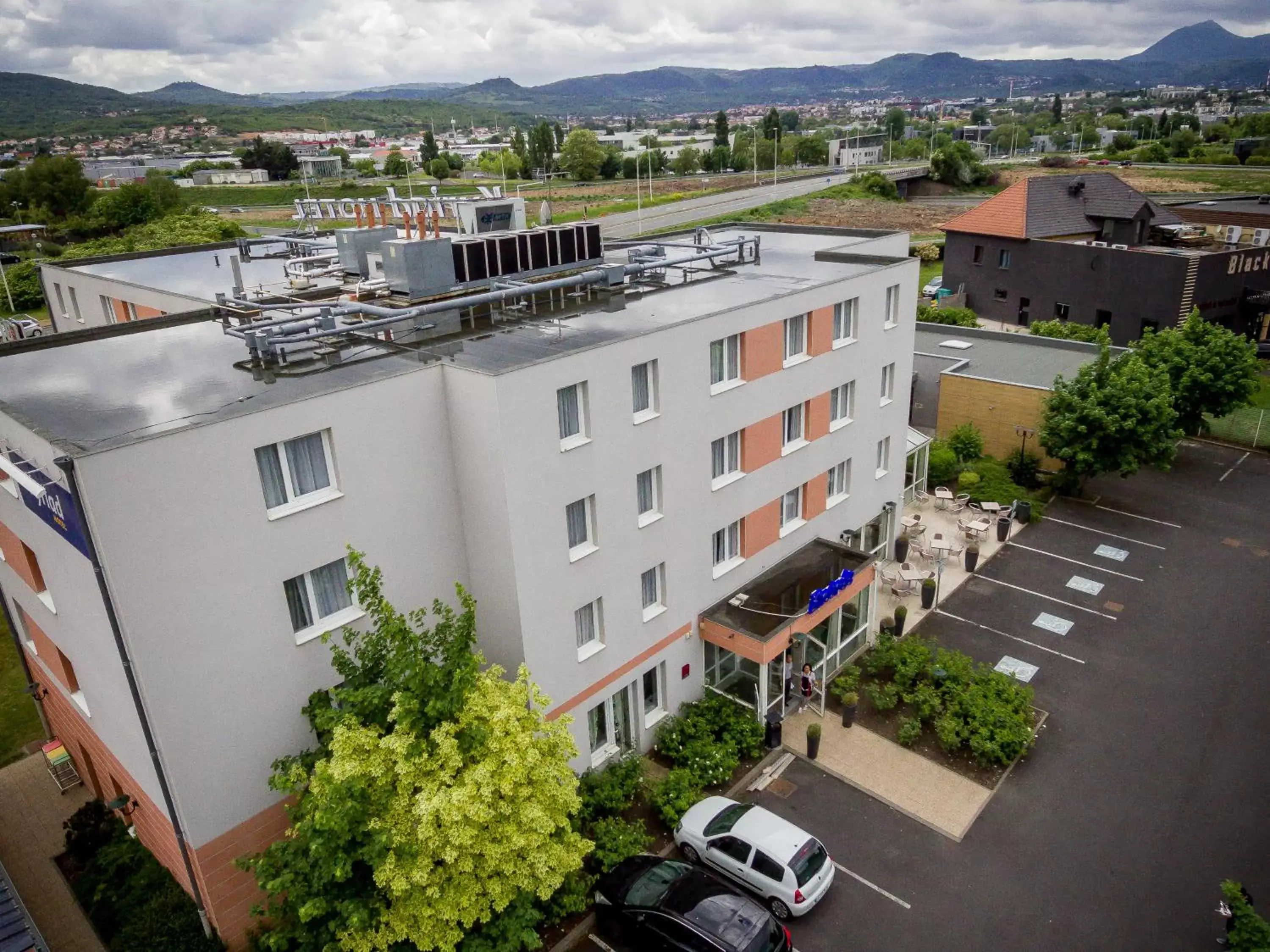 Bird's eye view, Bird's-eye View in Kyriad Clermont-Ferrand-Sud - La Pardieu