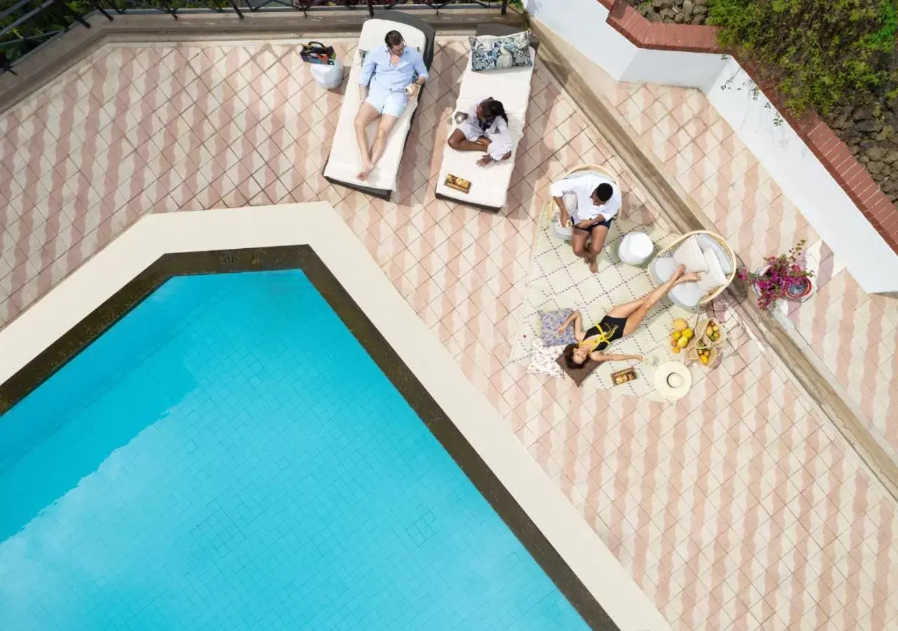 Swimming pool in Fairmont The Norfolk Swimming pool in Fairmont The Norfolk