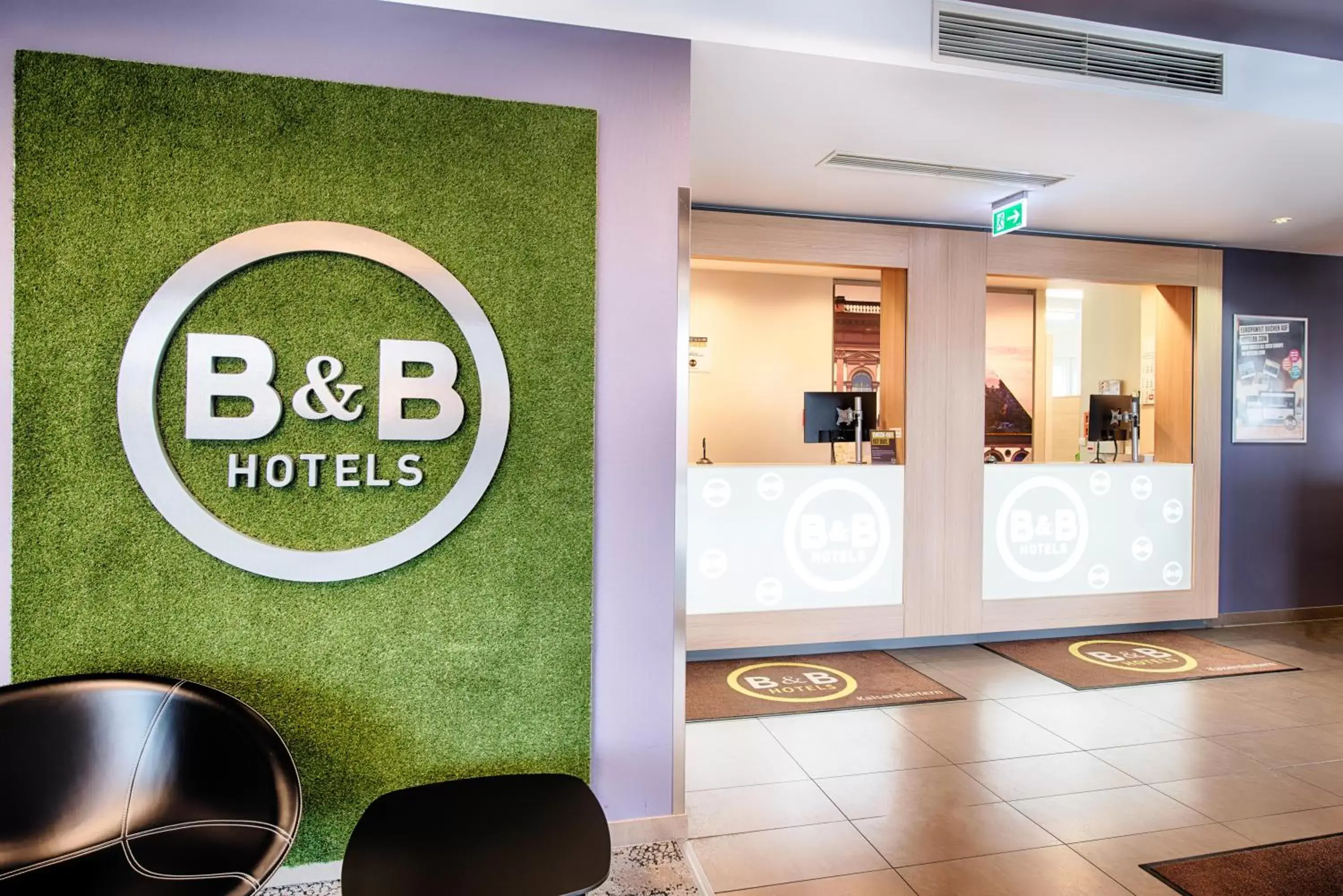 Lobby or reception, Property Logo/Sign in B&B Hotel Kaiserslautern