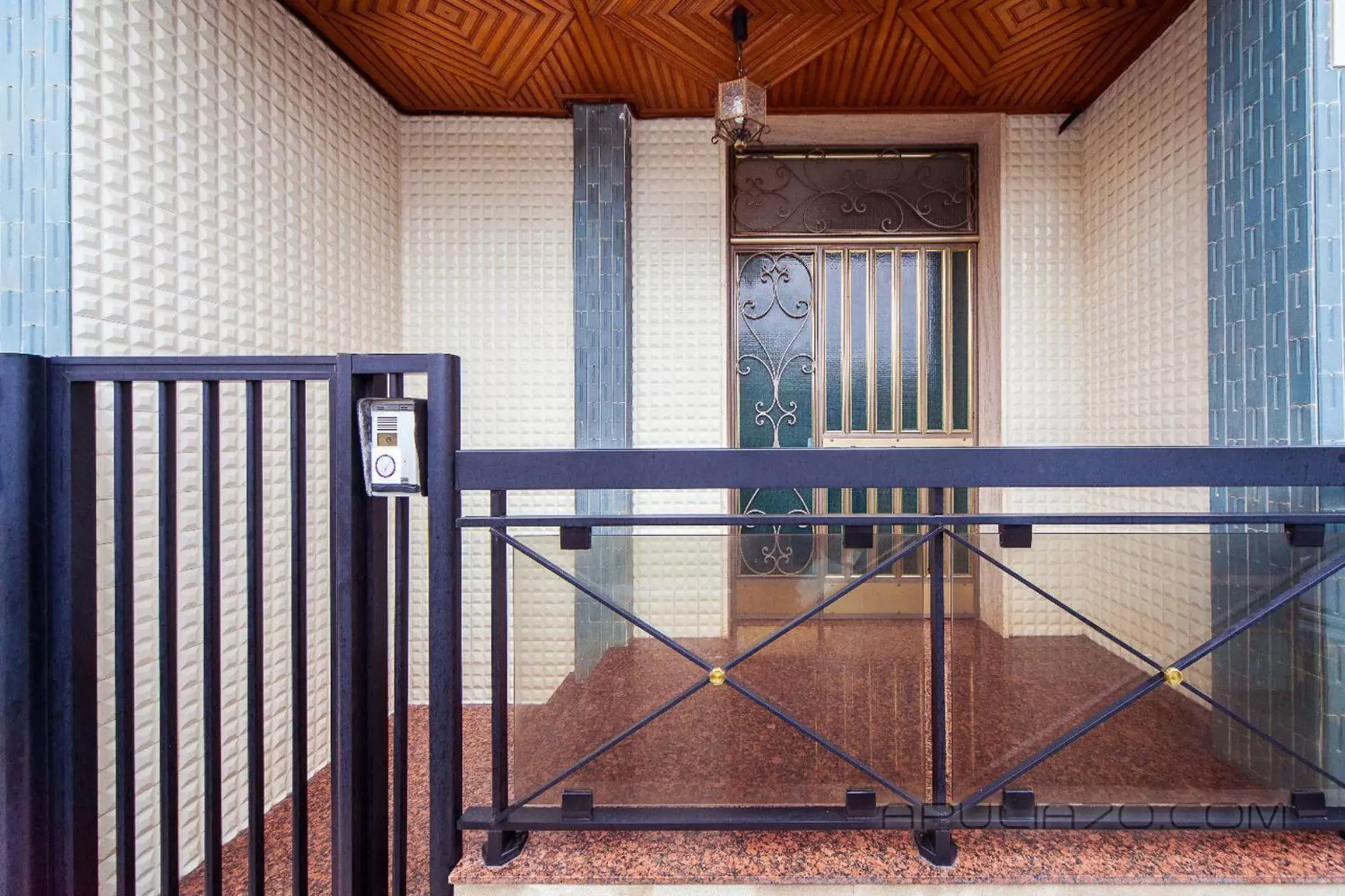 Facade/entrance, Balcony/Terrace in Apulia 70 Holidays