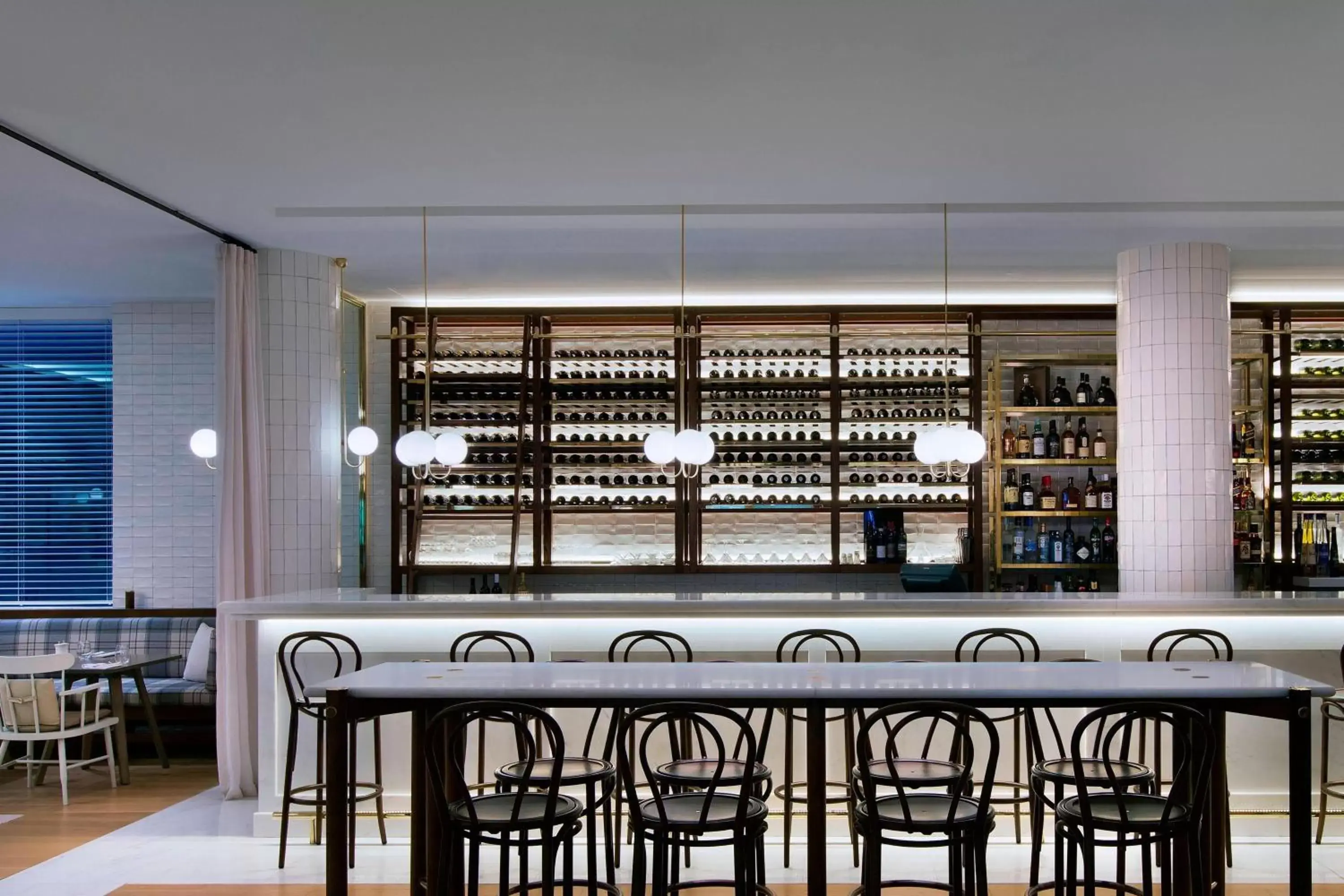 Kitchen or kitchenette, Lounge/Bar in Sheraton Melbourne Hotel