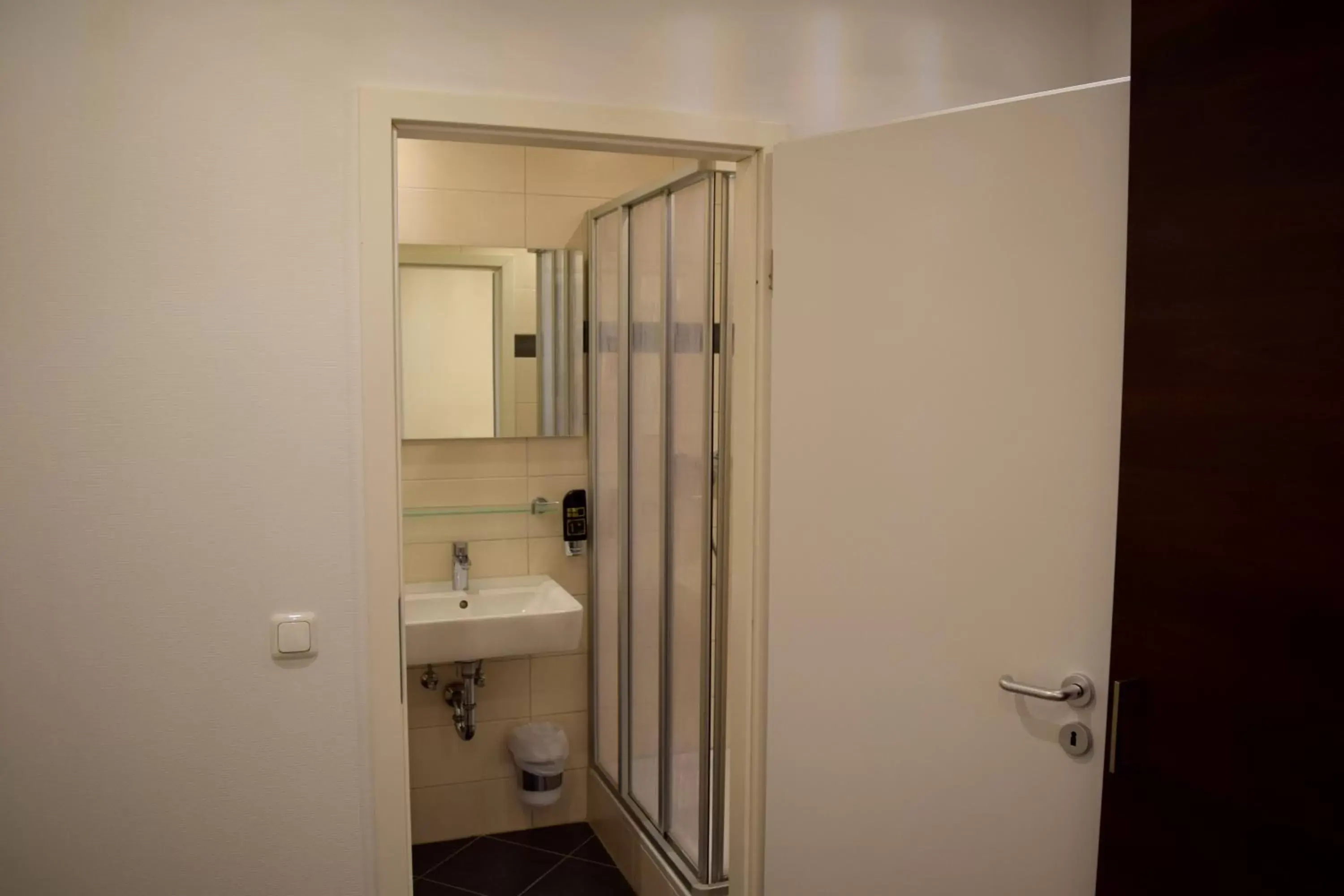 Shower, Bathroom in Trip Inn Budget Hotel Messe