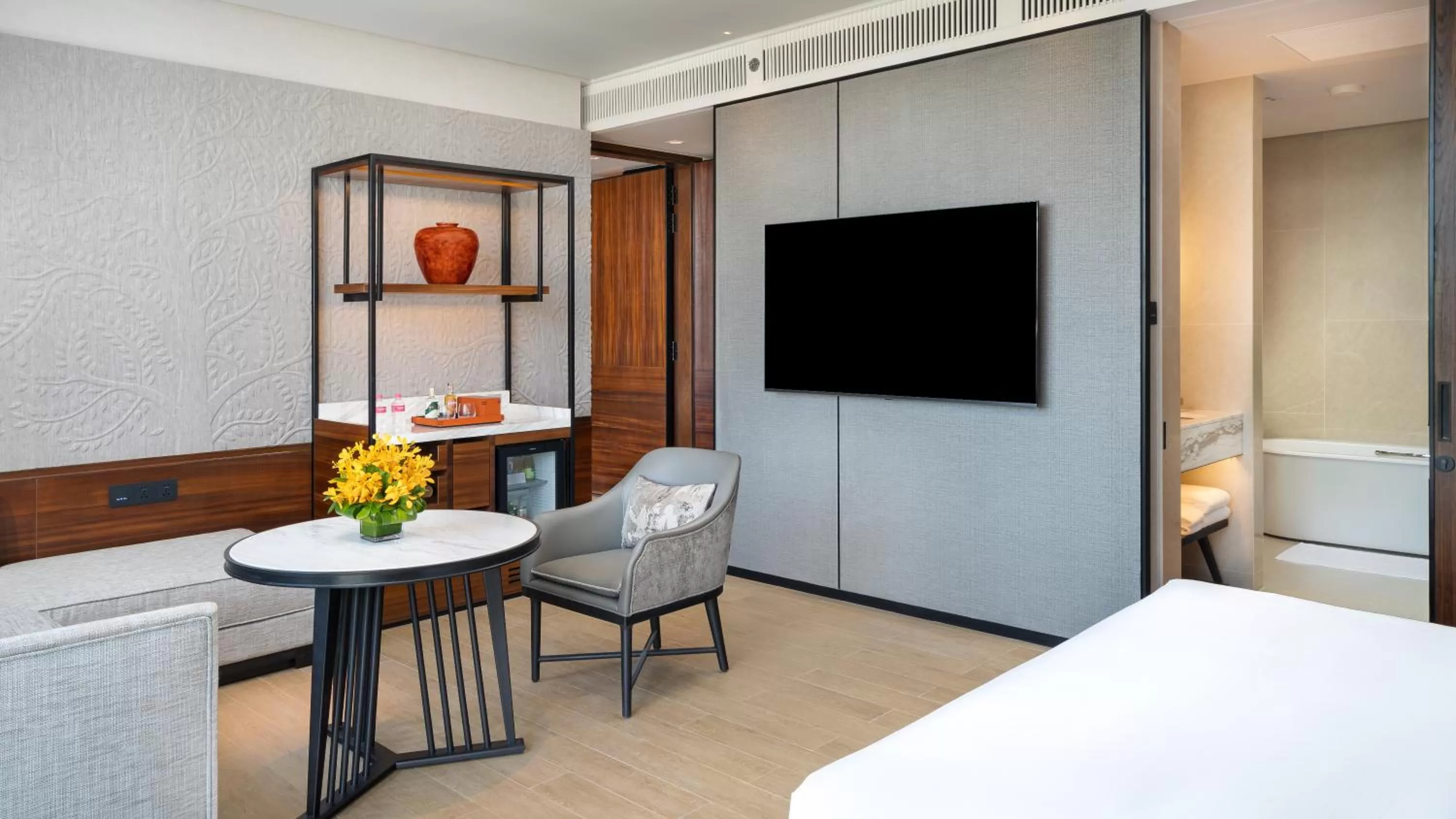 Living room, Bed in Hyatt Regency Phnom Penh