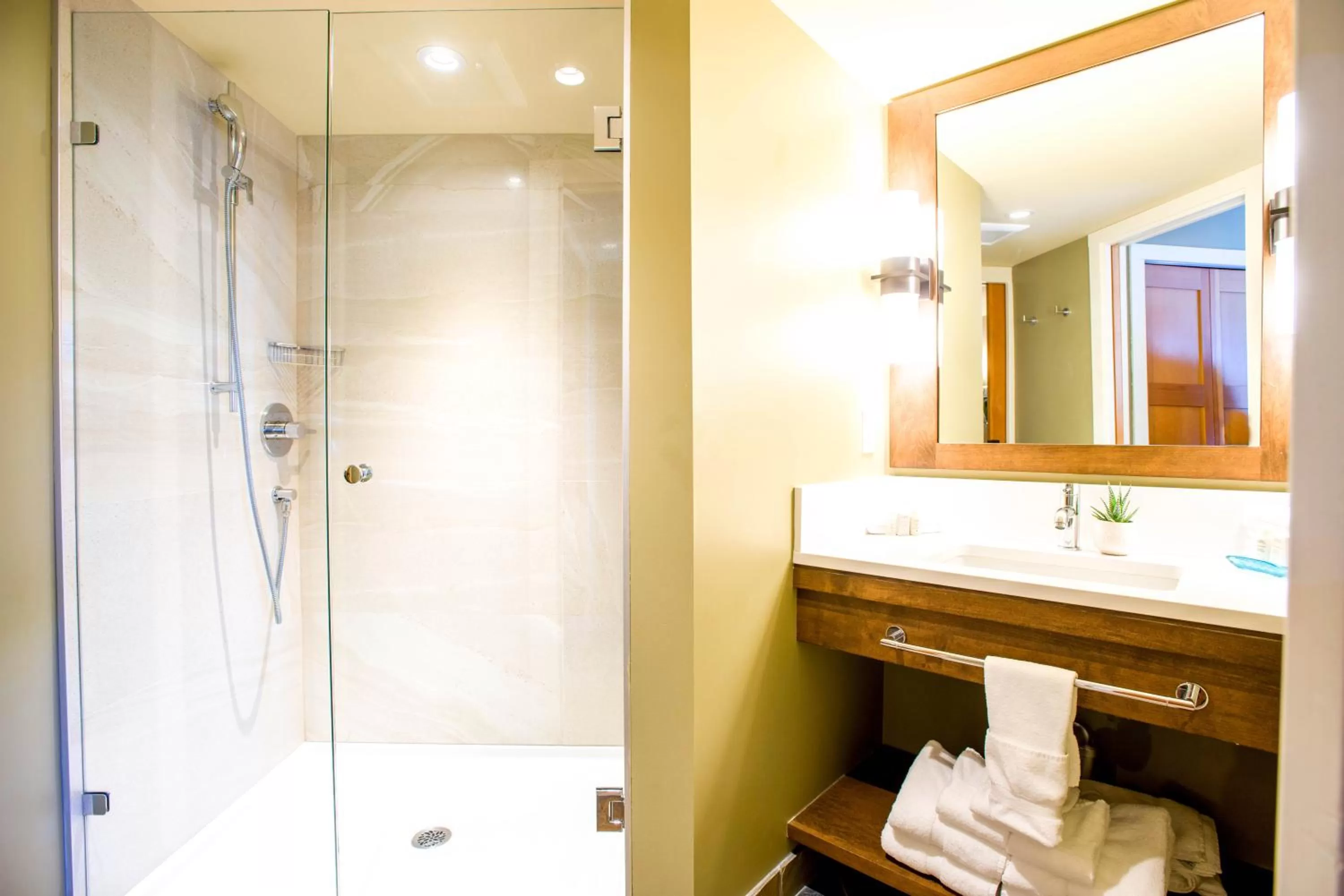 Bathroom in Sundial Hotel