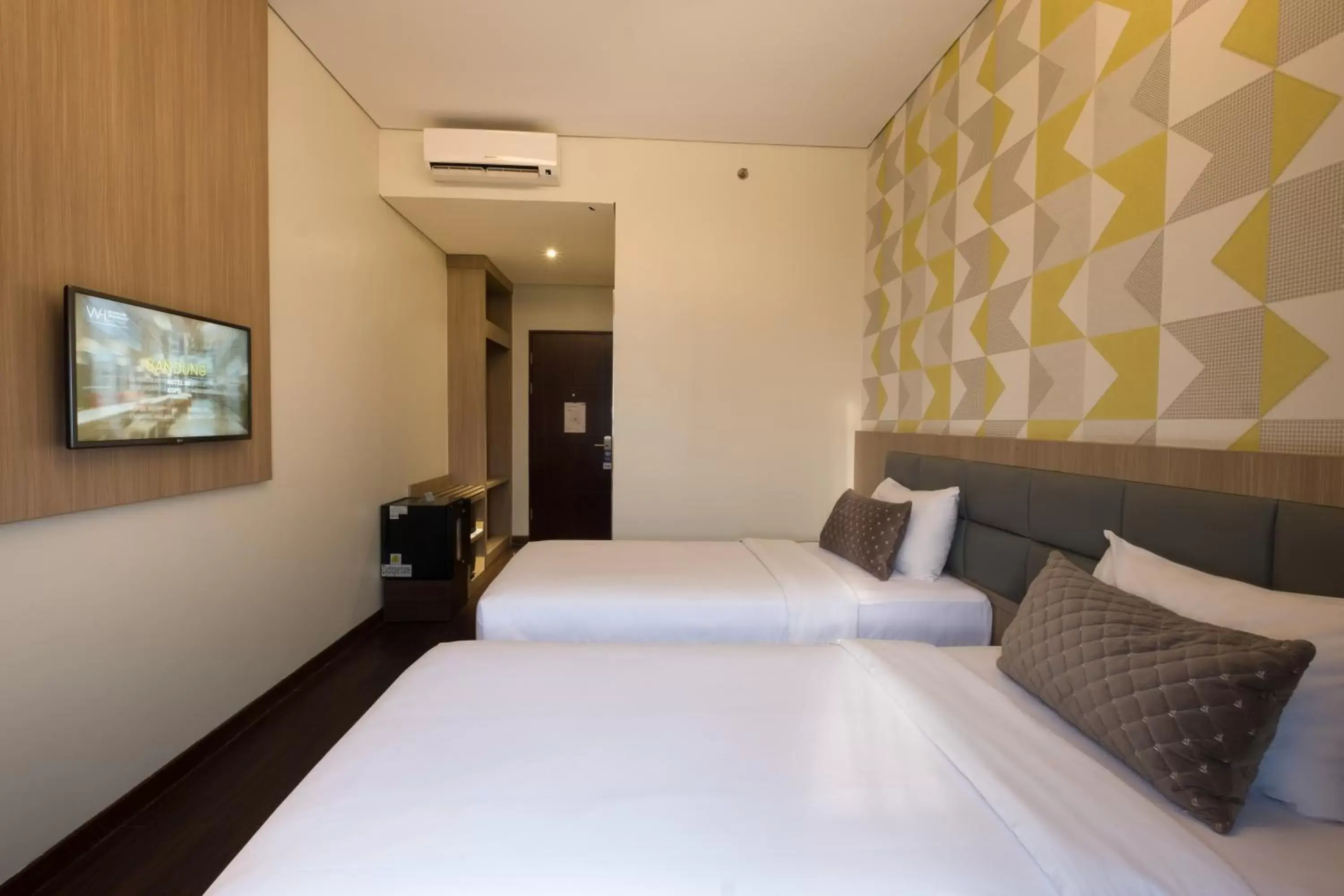 Bedroom, Bed in Hotel 88 ITC Fatmawati Jakarta By WH