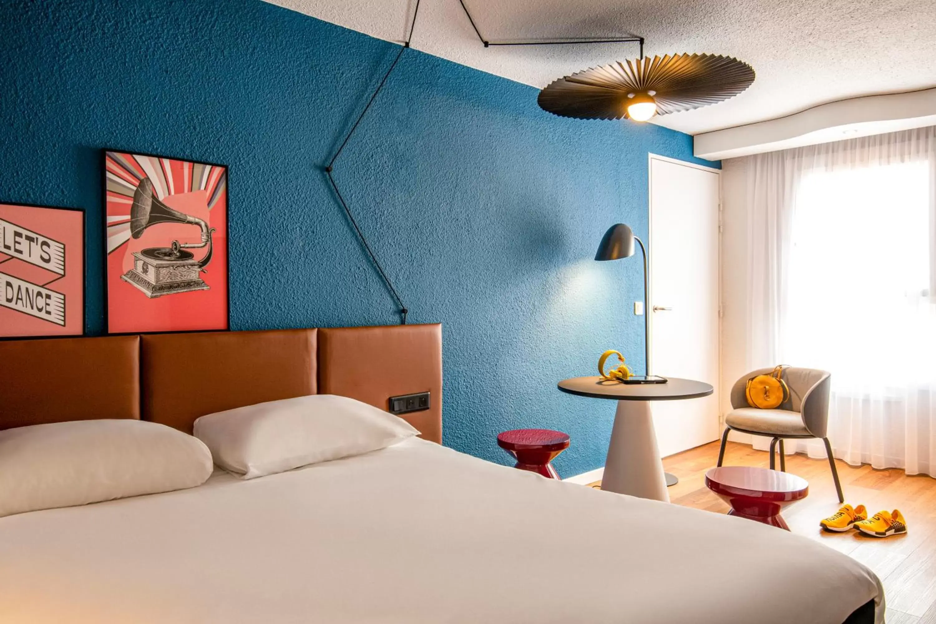 Bedroom, Bed in ibis Cannes Centre