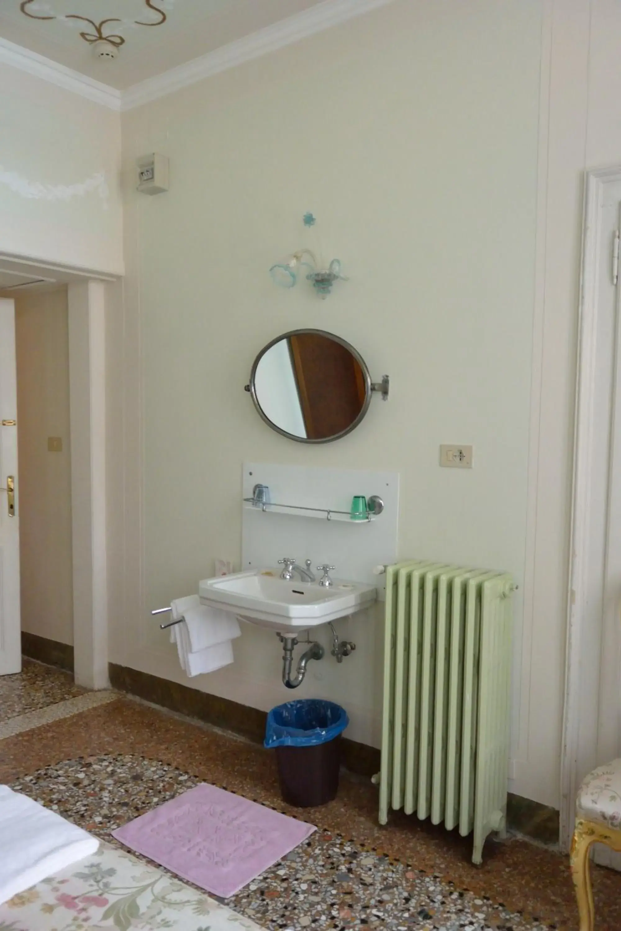 Bathroom in Pensione Seguso