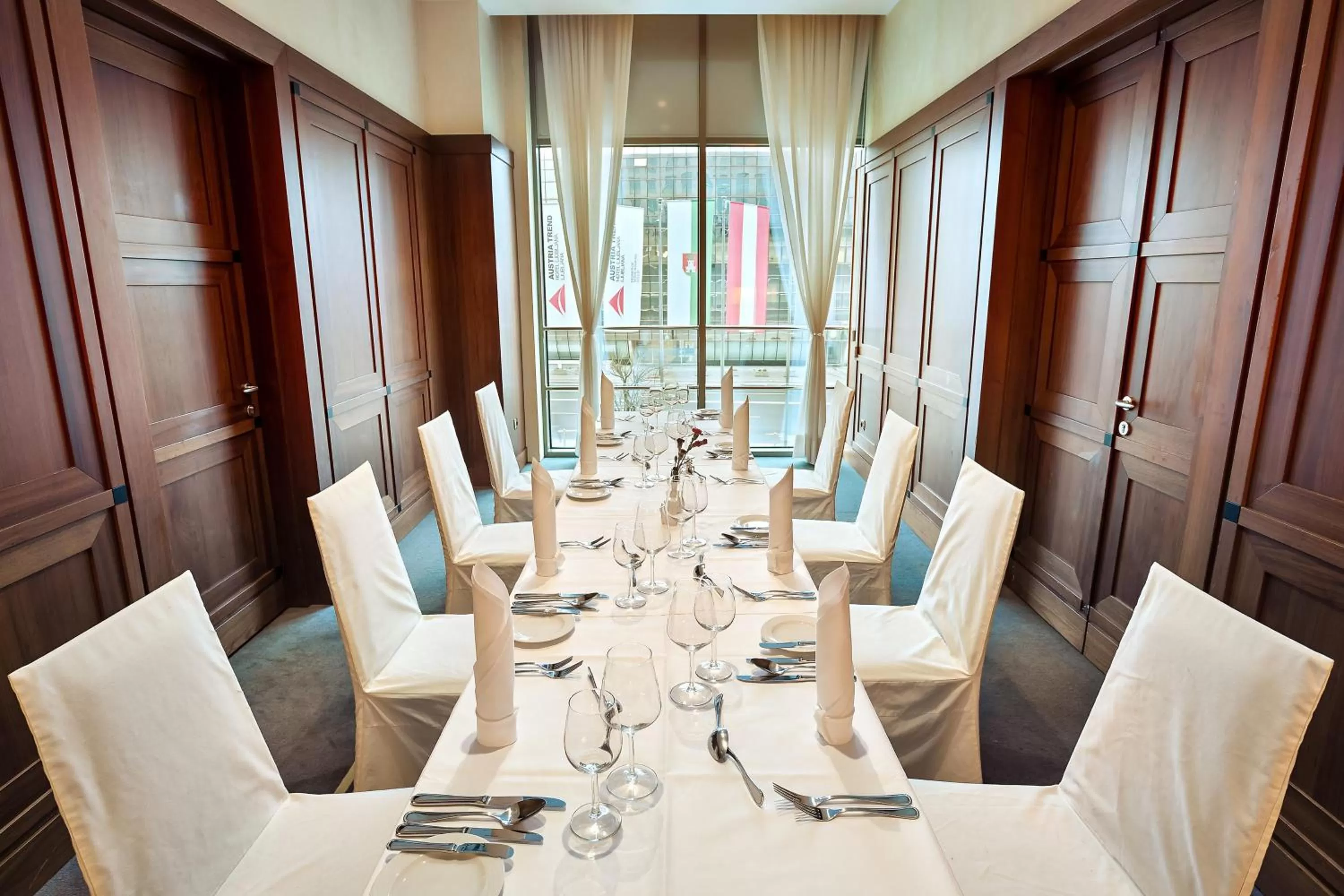 Restaurant/places to eat in Austria Trend Hotel Ljubljana