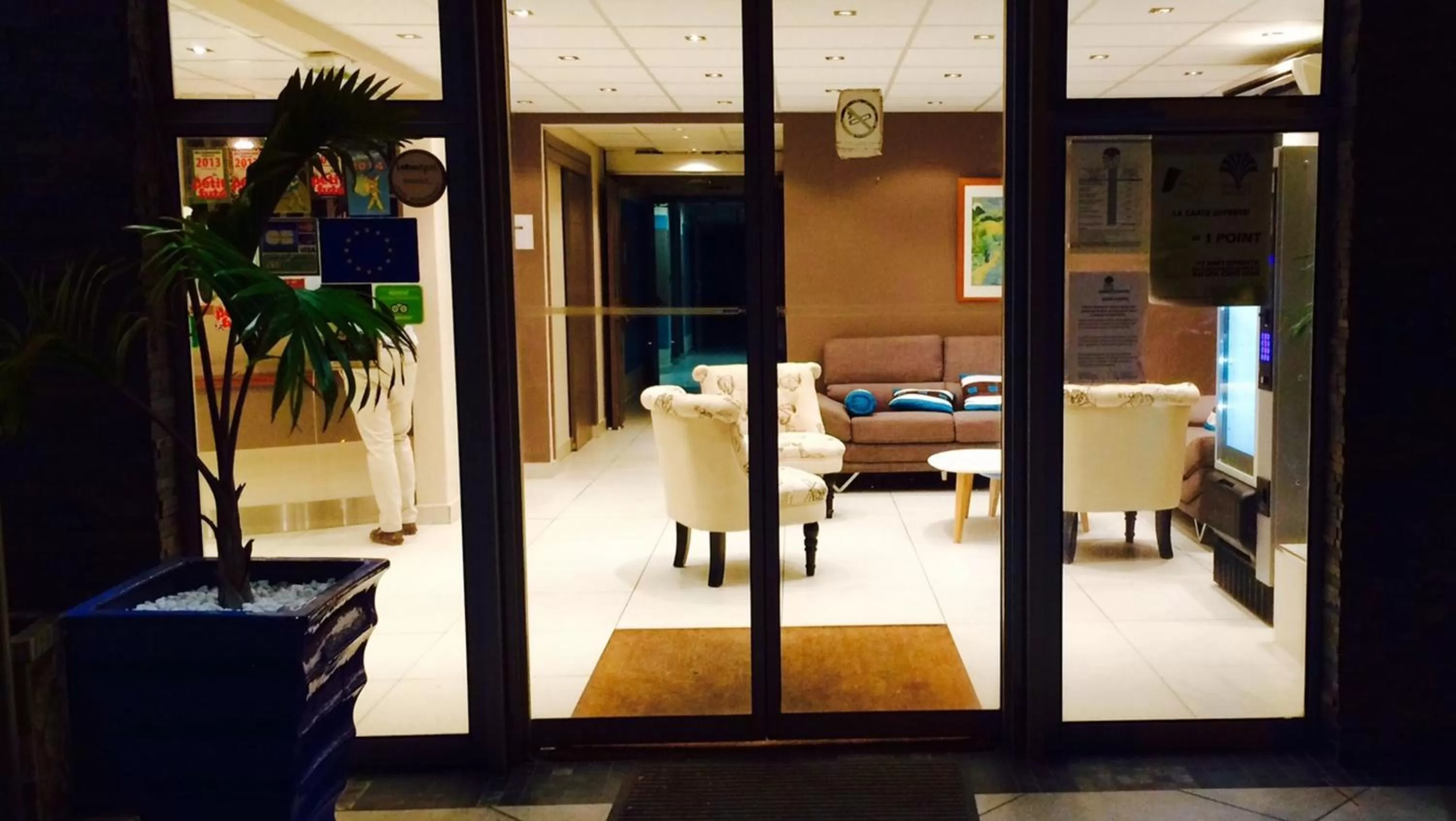 Facade/entrance in Hôtel Select - Réunion