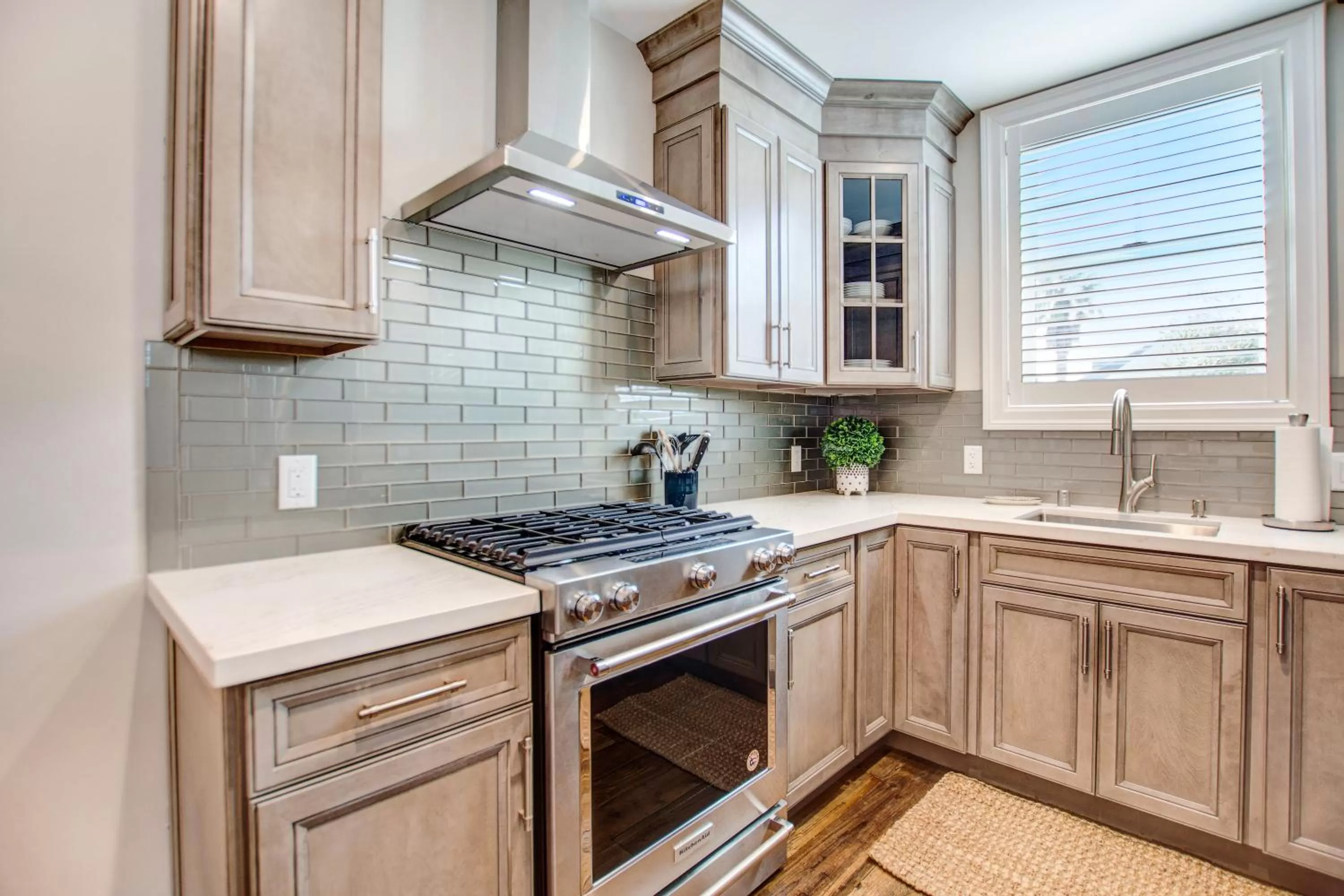 Kitchen or kitchenette, Kitchen/Kitchenette in Sonoma Bungalows