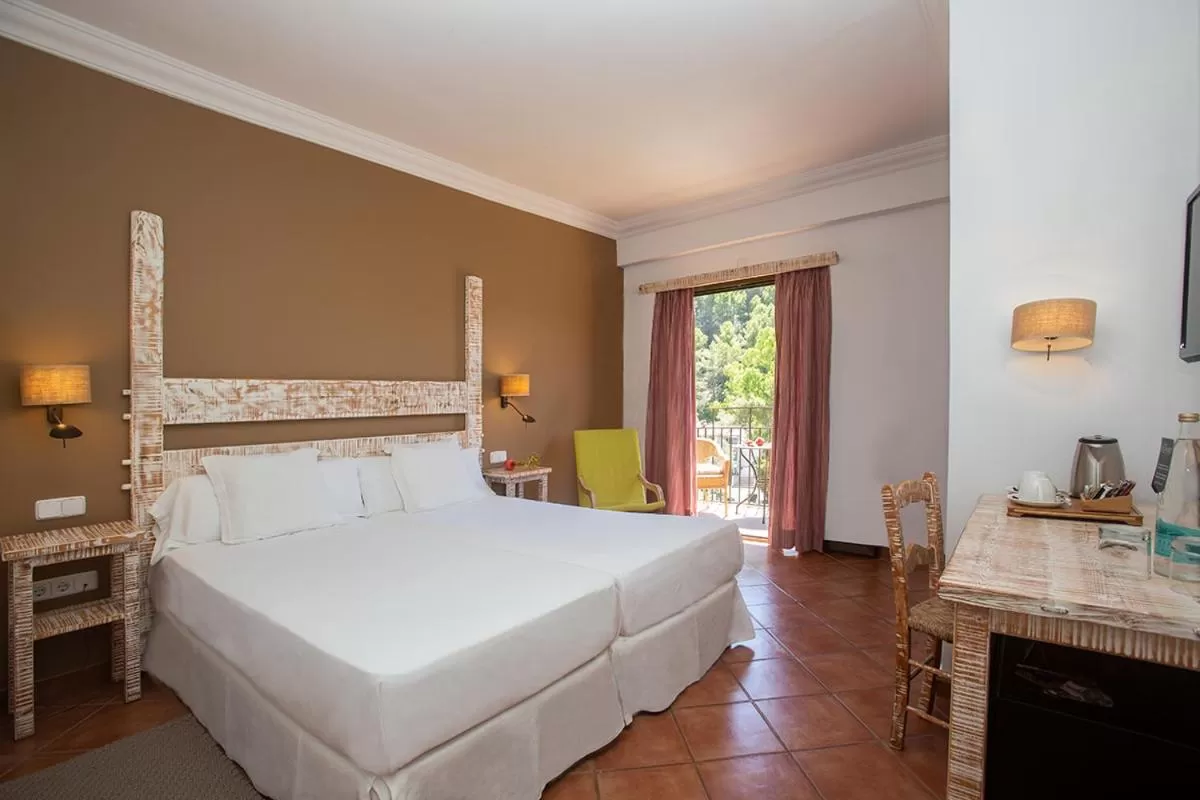 Bedroom, Bed in Hotel Es Port