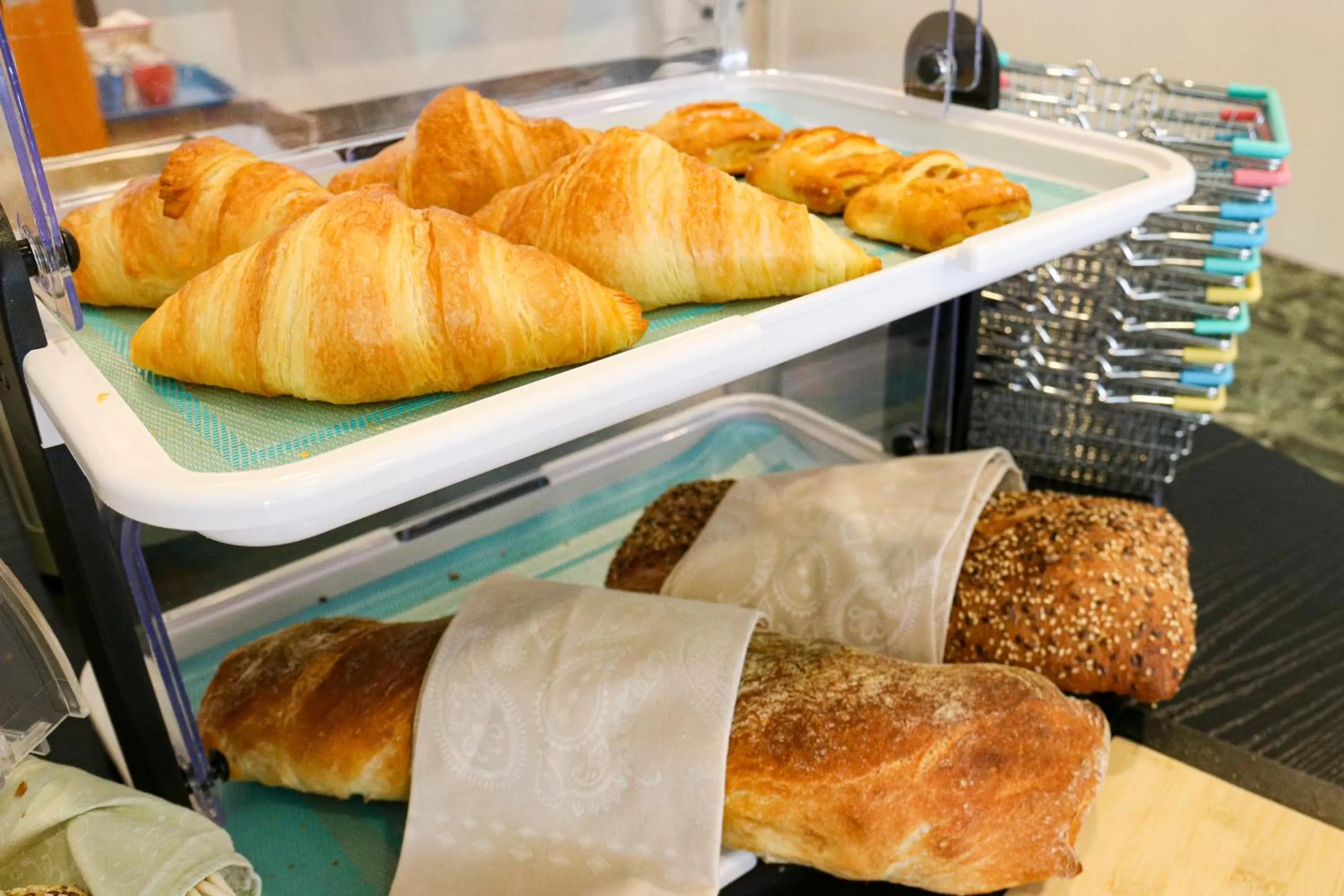 Breakfast in b&b River Inn