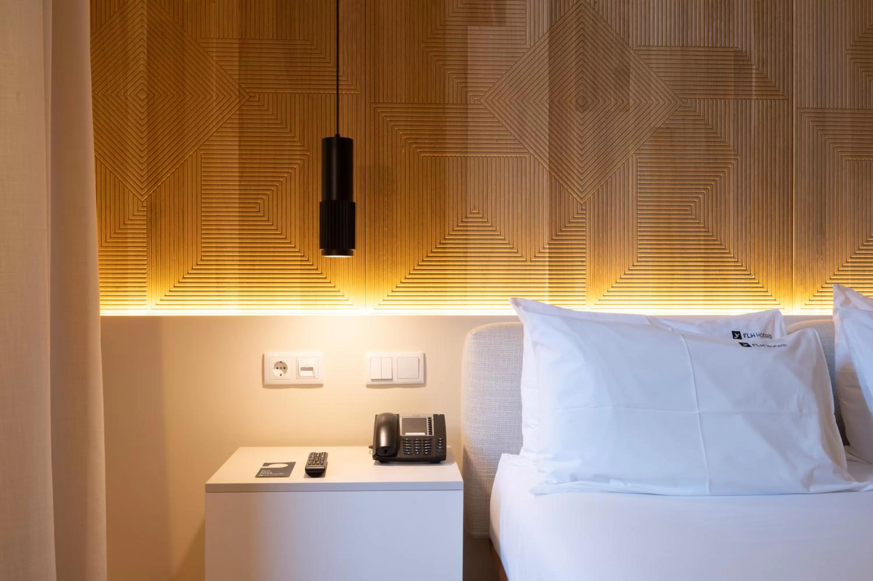 Bedroom, Bed in Tempo FLH Hotels Lisboa