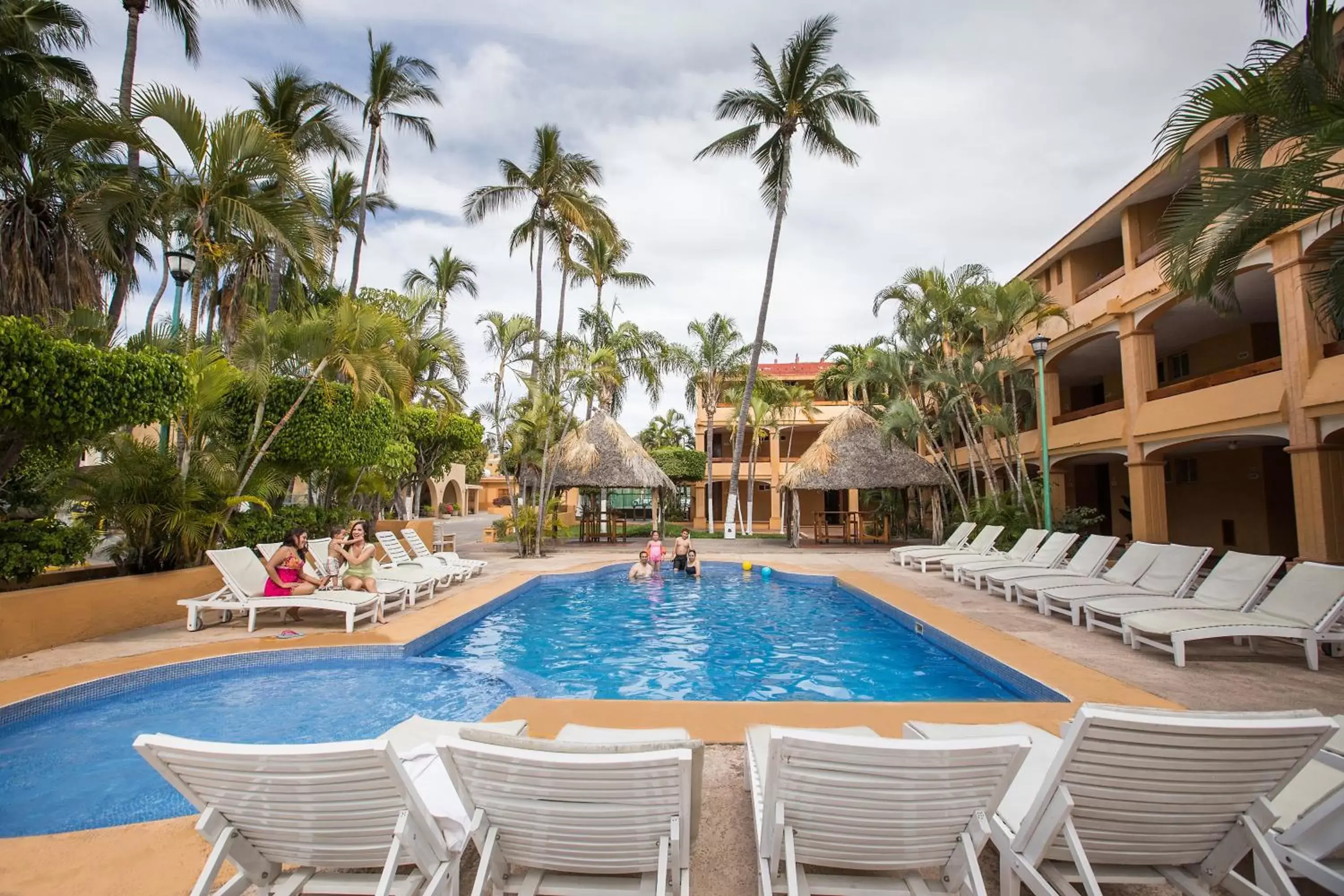 Swimming Pool in Hotel Margaritas