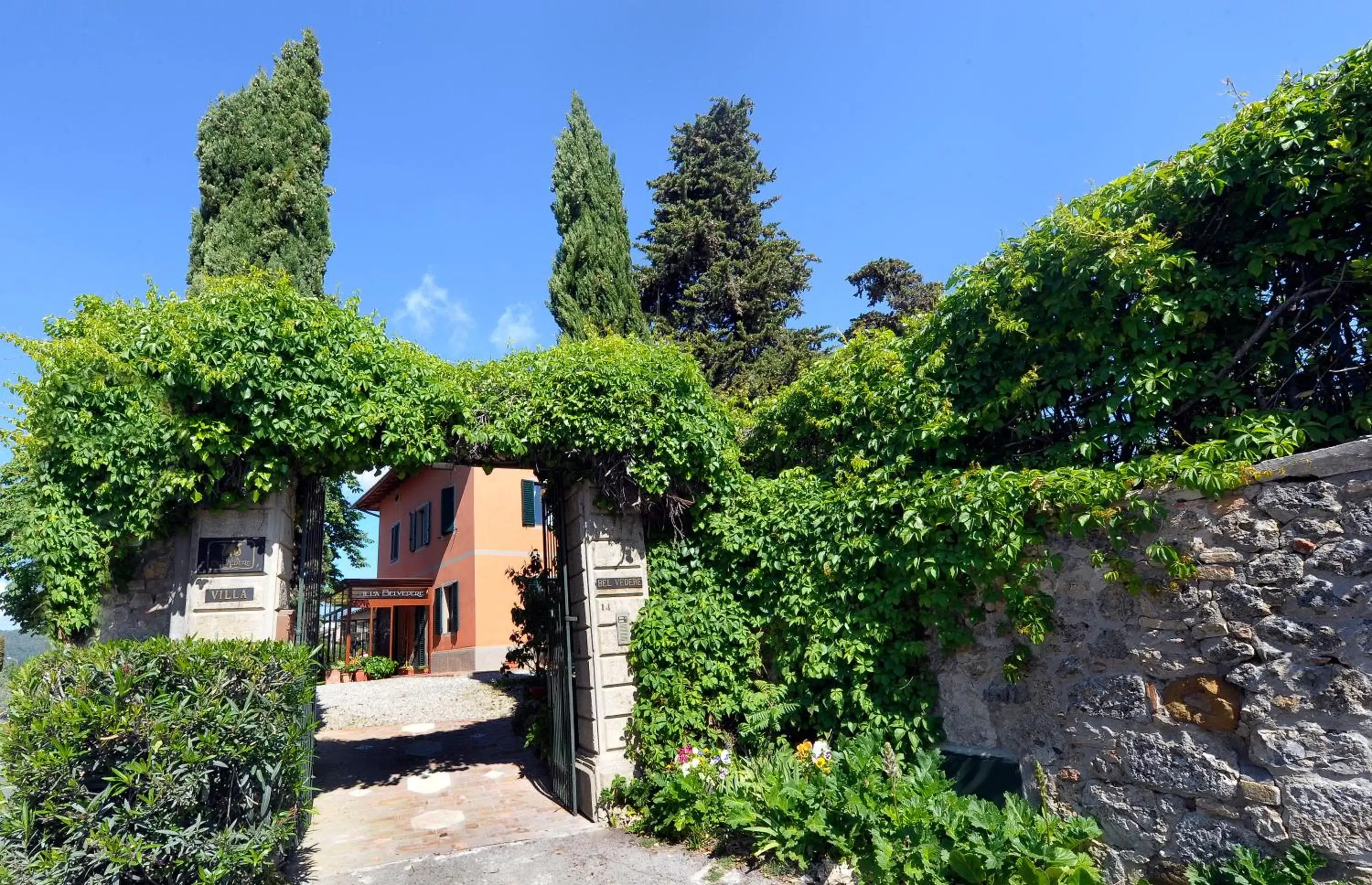 Facade/entrance, Property Building in Hotel Villa Belvedere