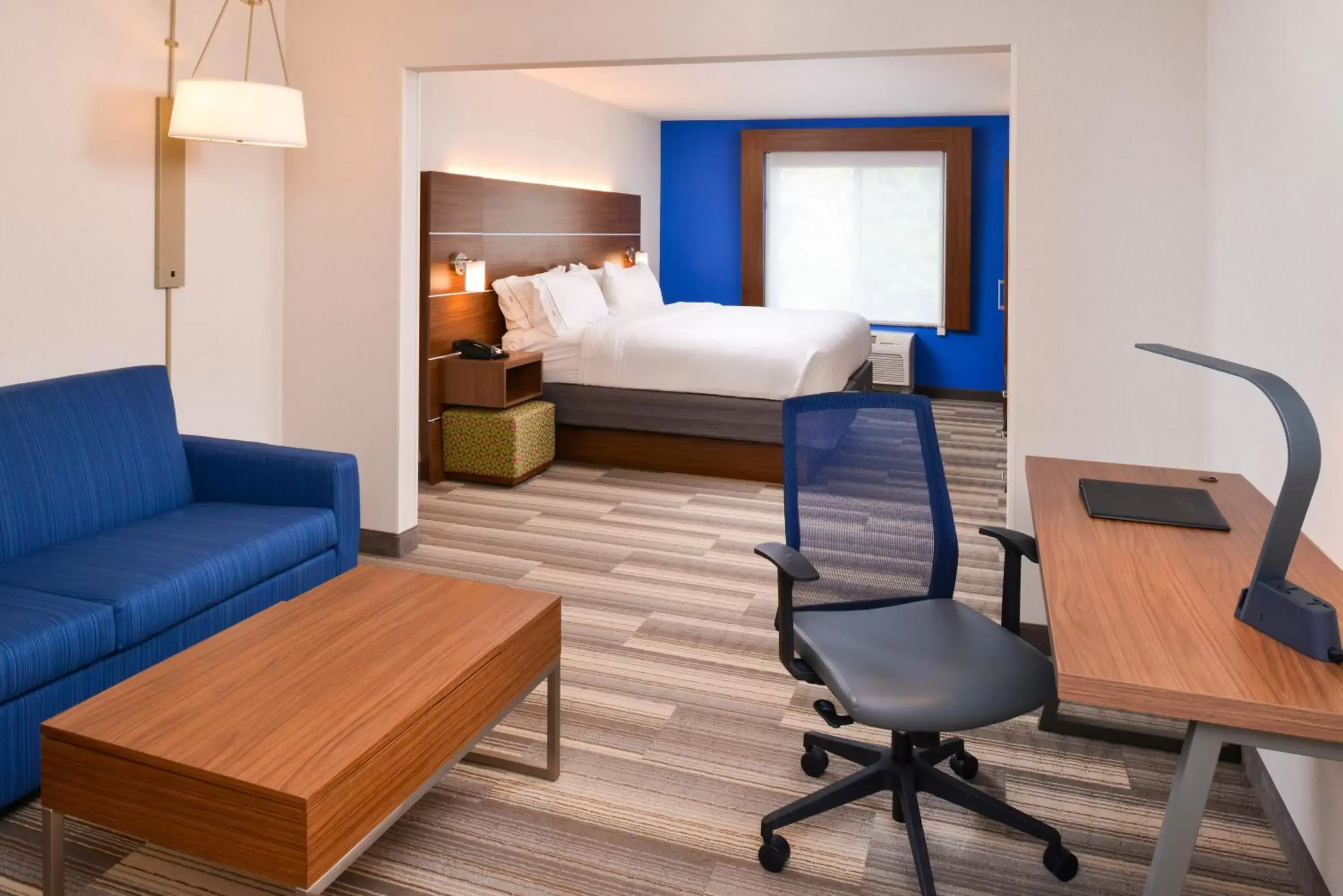 Photo of the whole room in Holiday Inn Express Hotel & Suites Urbana-Champaign-U of I Area, an IHG Hotel