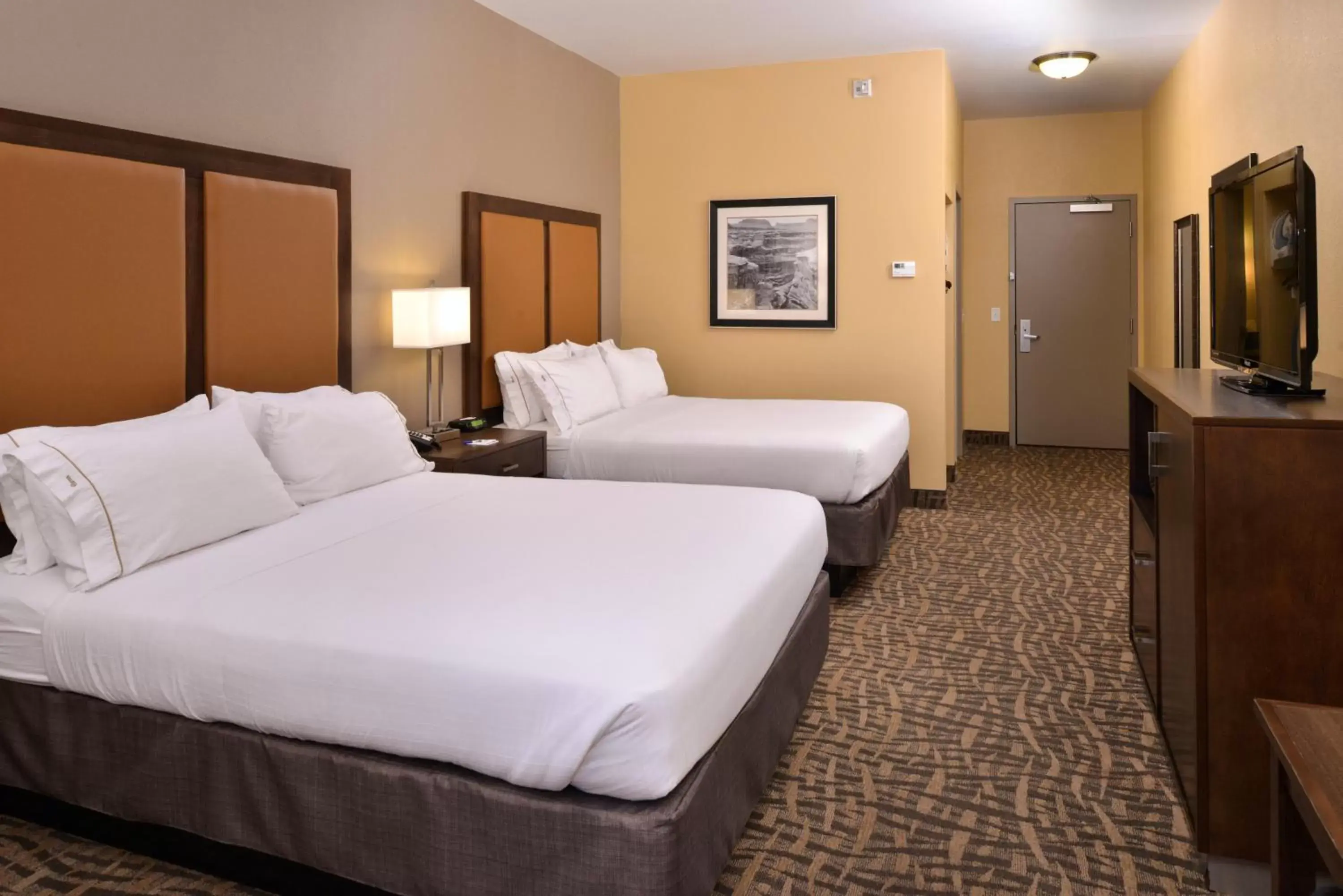 Photo of the whole room, Bed in Holiday Inn Express Hotels Page, an IHG Hotel