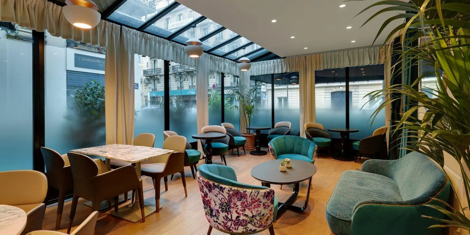 Lounge or bar in Hotel Lumen Paris Louvre