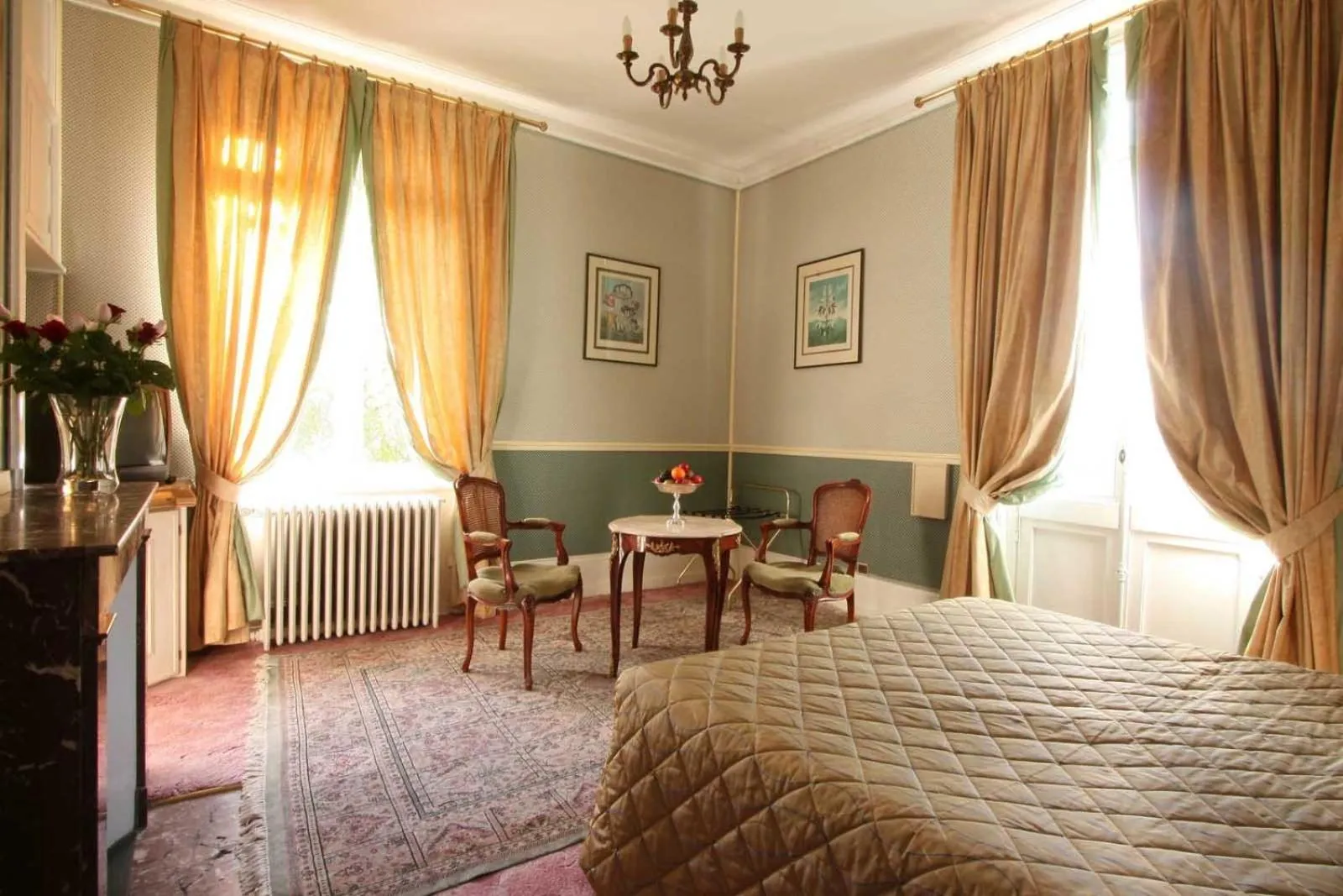 Bed in Belle Isle Sur Risle - Chateau Hotel & Spa