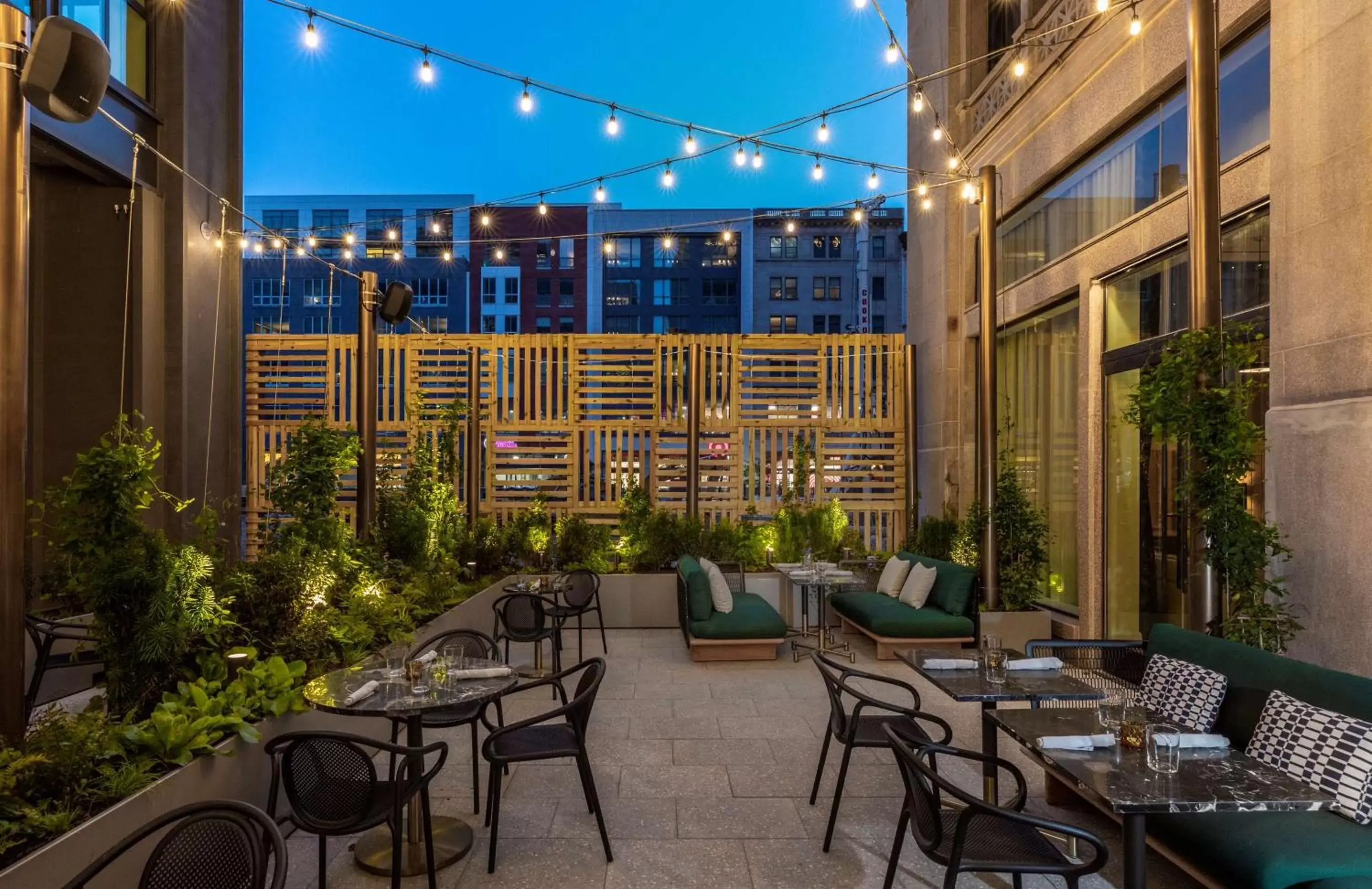 Restaurant/places to eat in Canopy By Hilton Philadelphia Center City