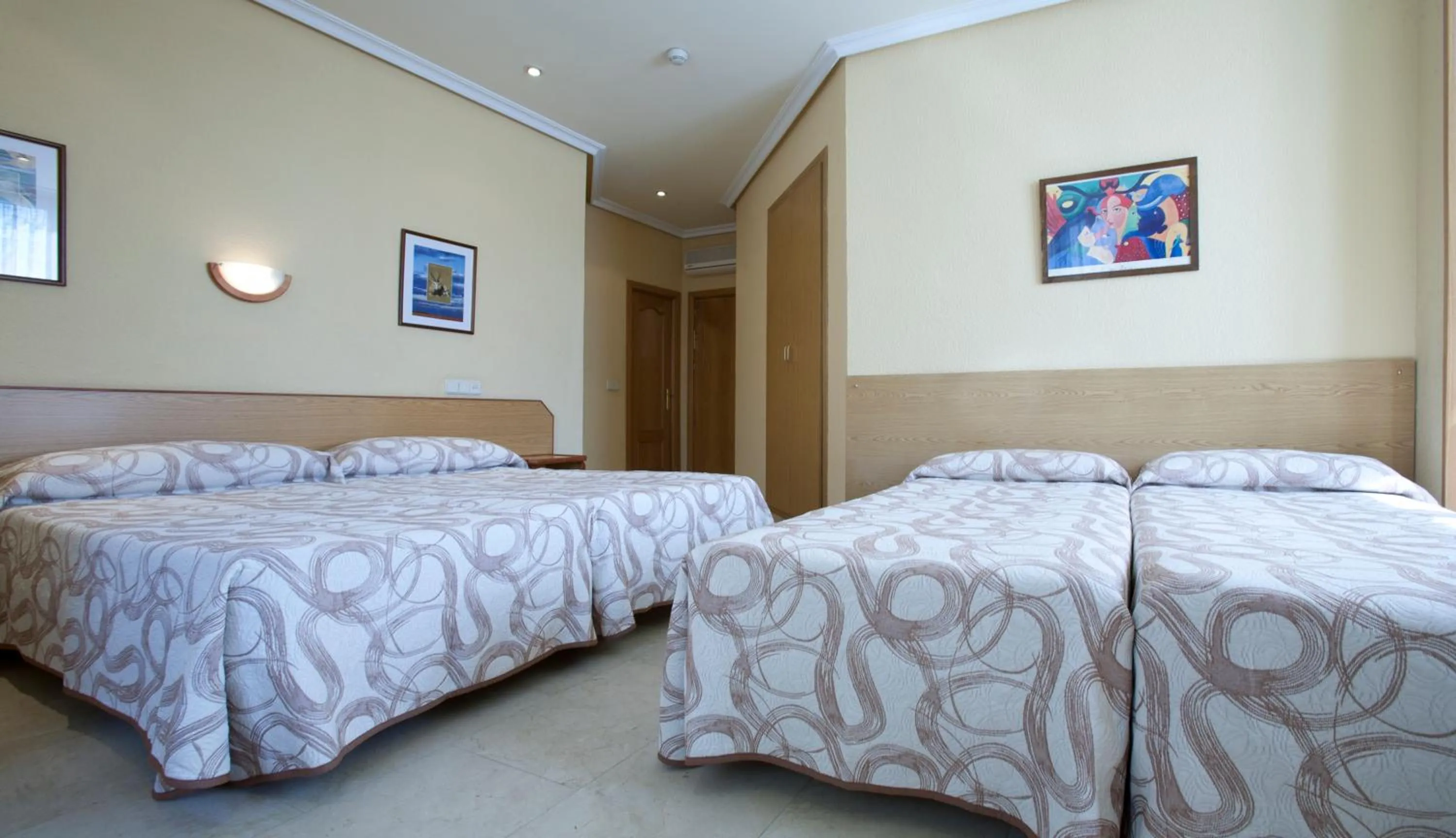 Photo of the whole room, Bed in Hotel Mediodia