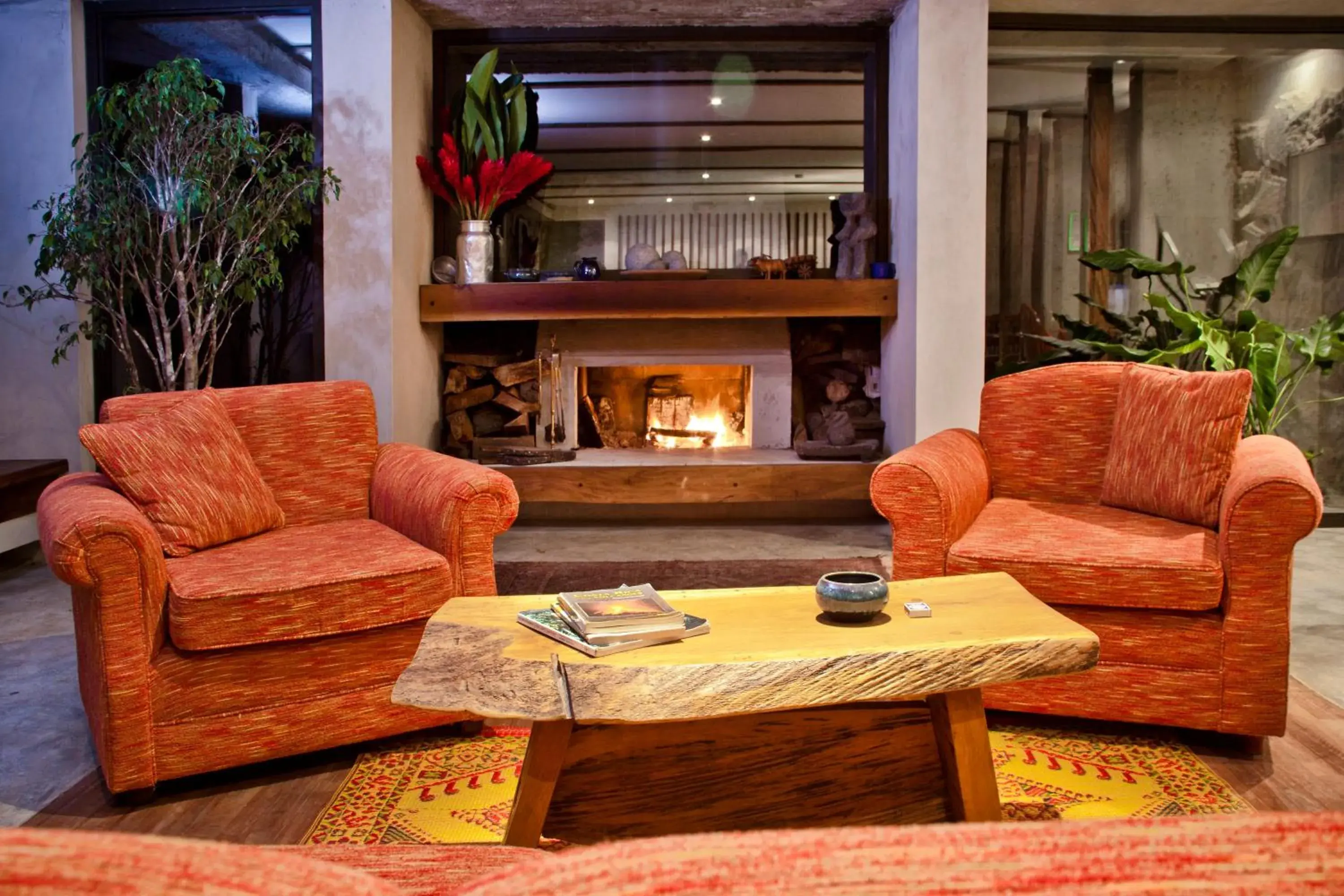 Lobby or reception, Lounge/Bar in Poas Volcano Lodge