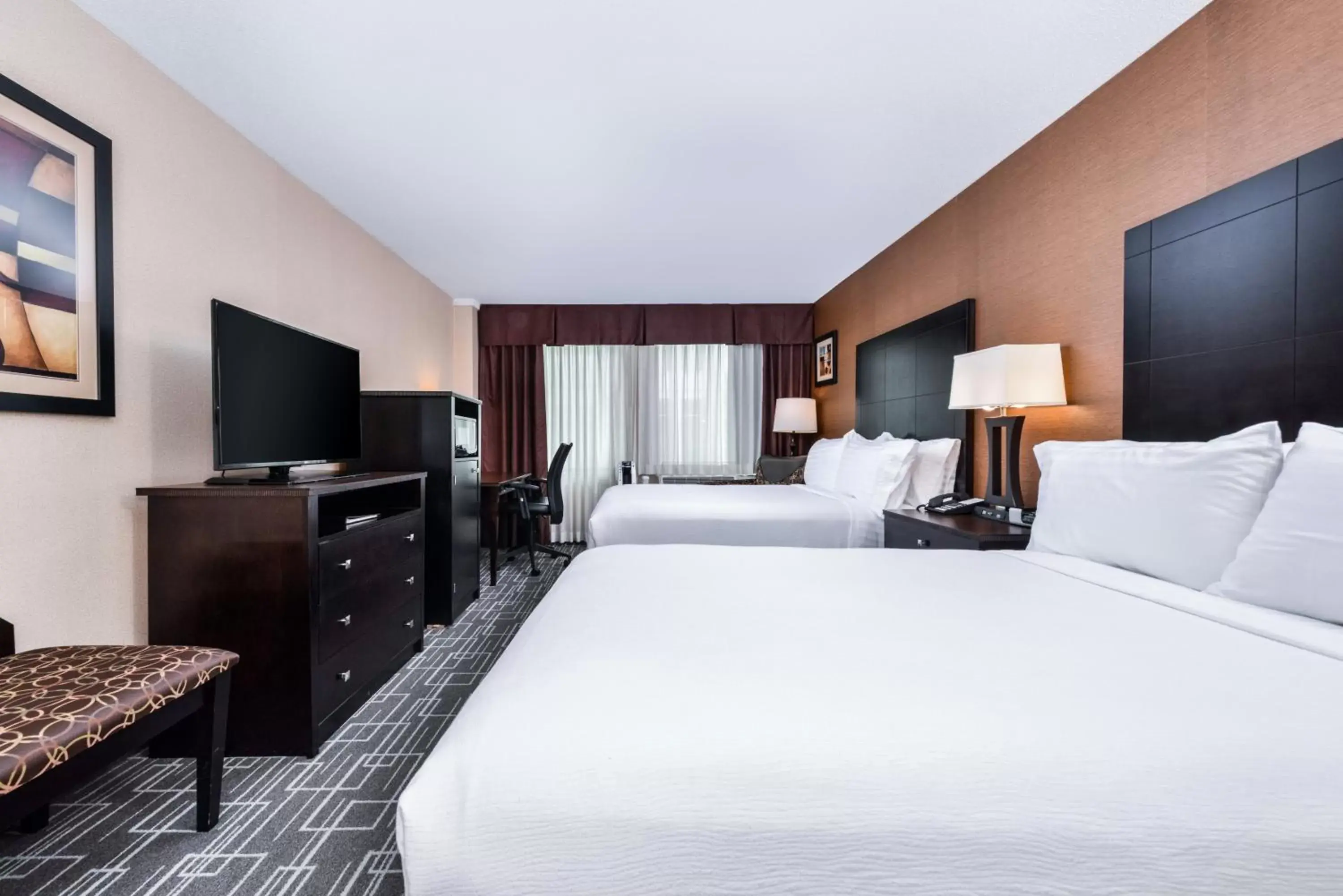 Photo of the whole room, Bed in Holiday Inn Charlotte Center City, an IHG Hotel