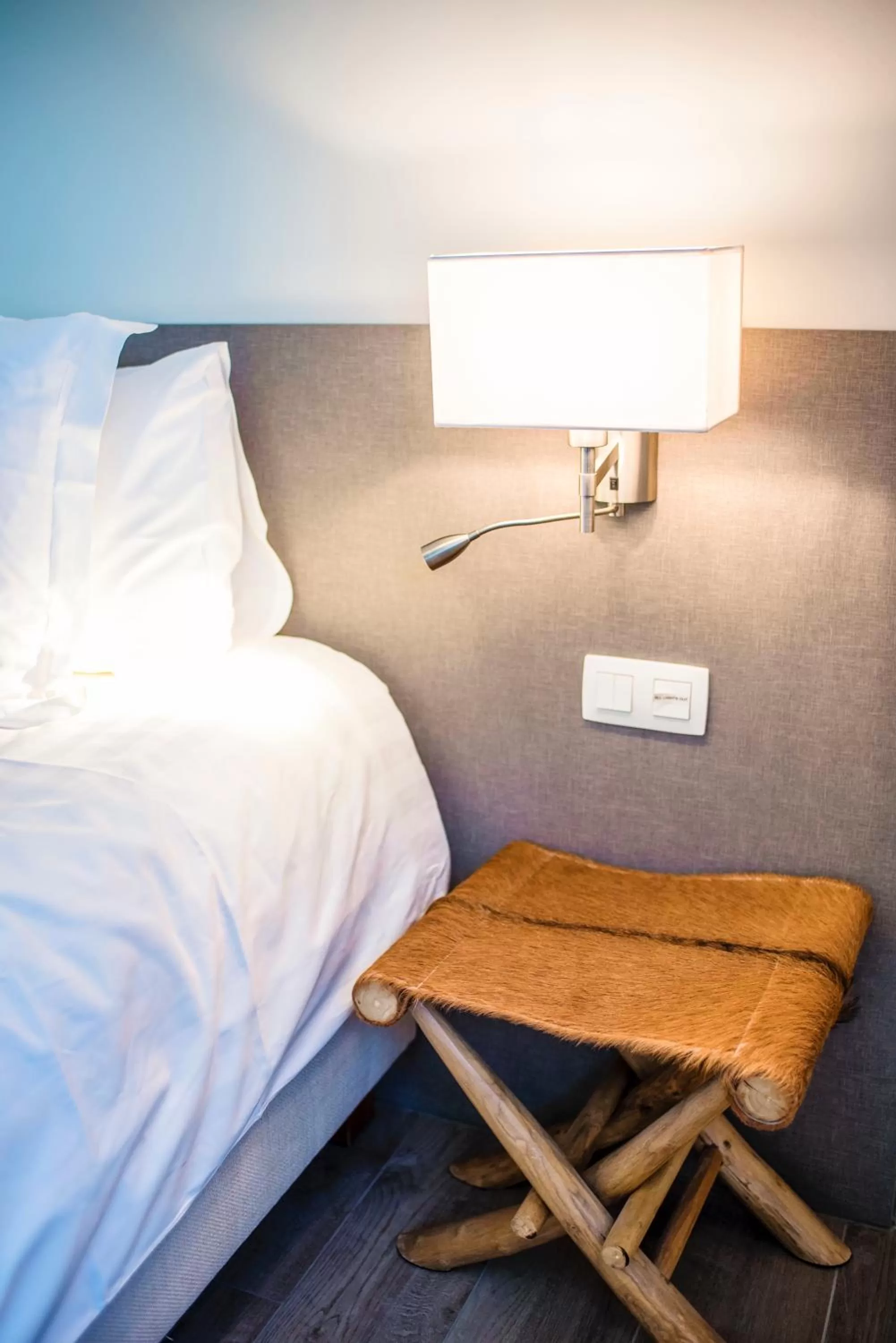 Decorative detail, Bed in Aquarand