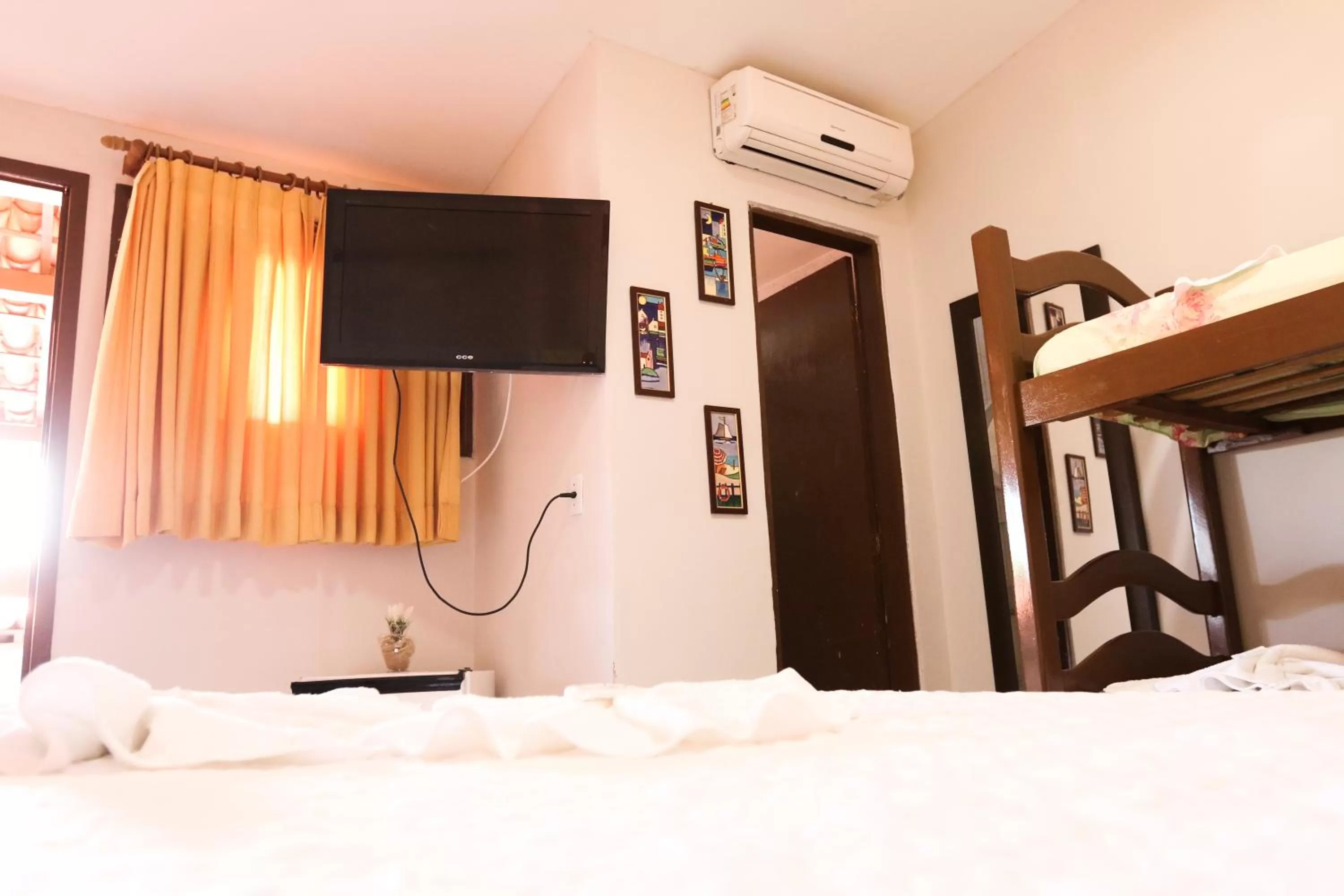 Photo of the whole room, Bed in Pousada Flor Dália