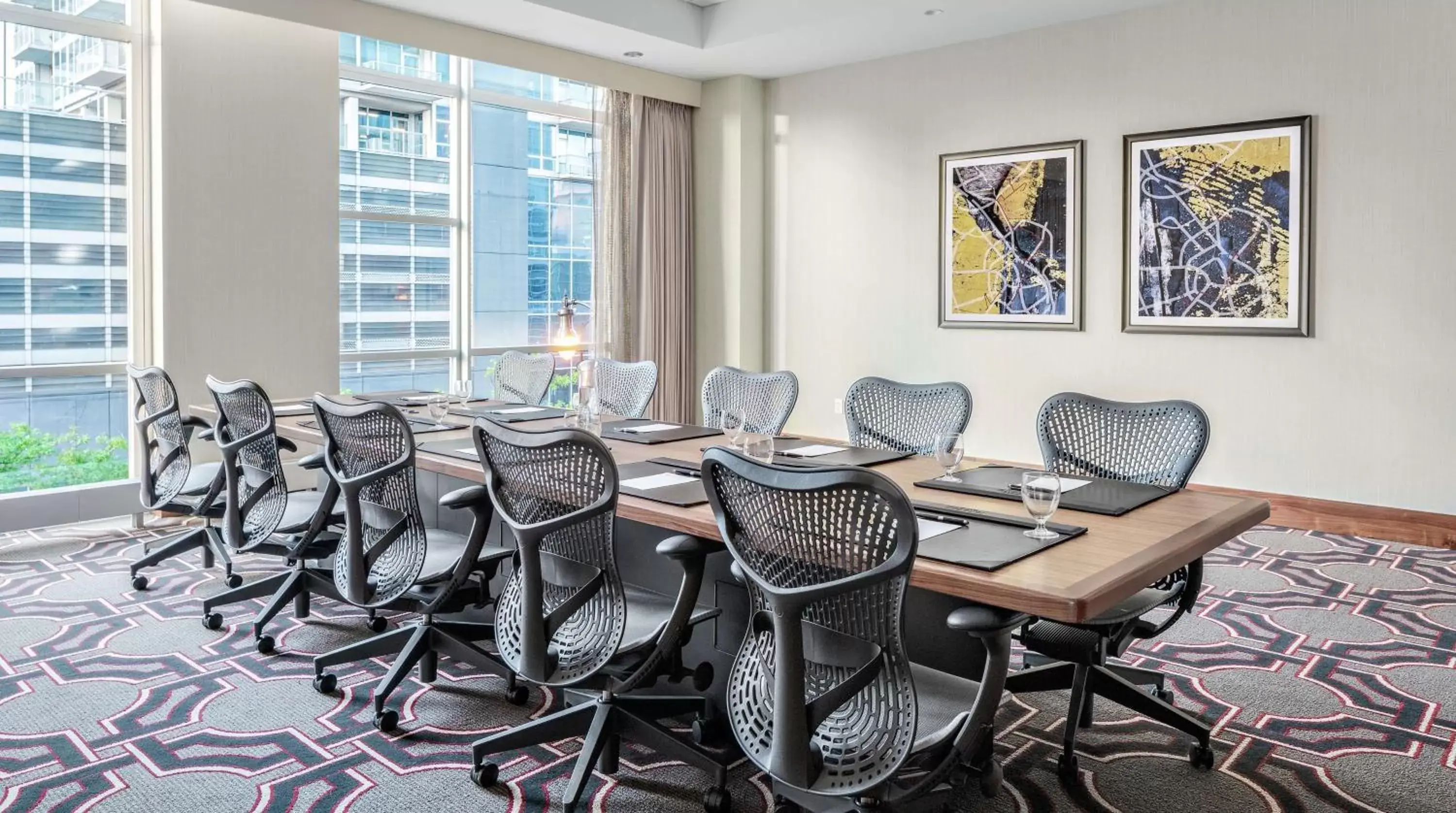 Meeting/conference room, Dining Area in Hilton Garden Inn Chicago McCormick Place