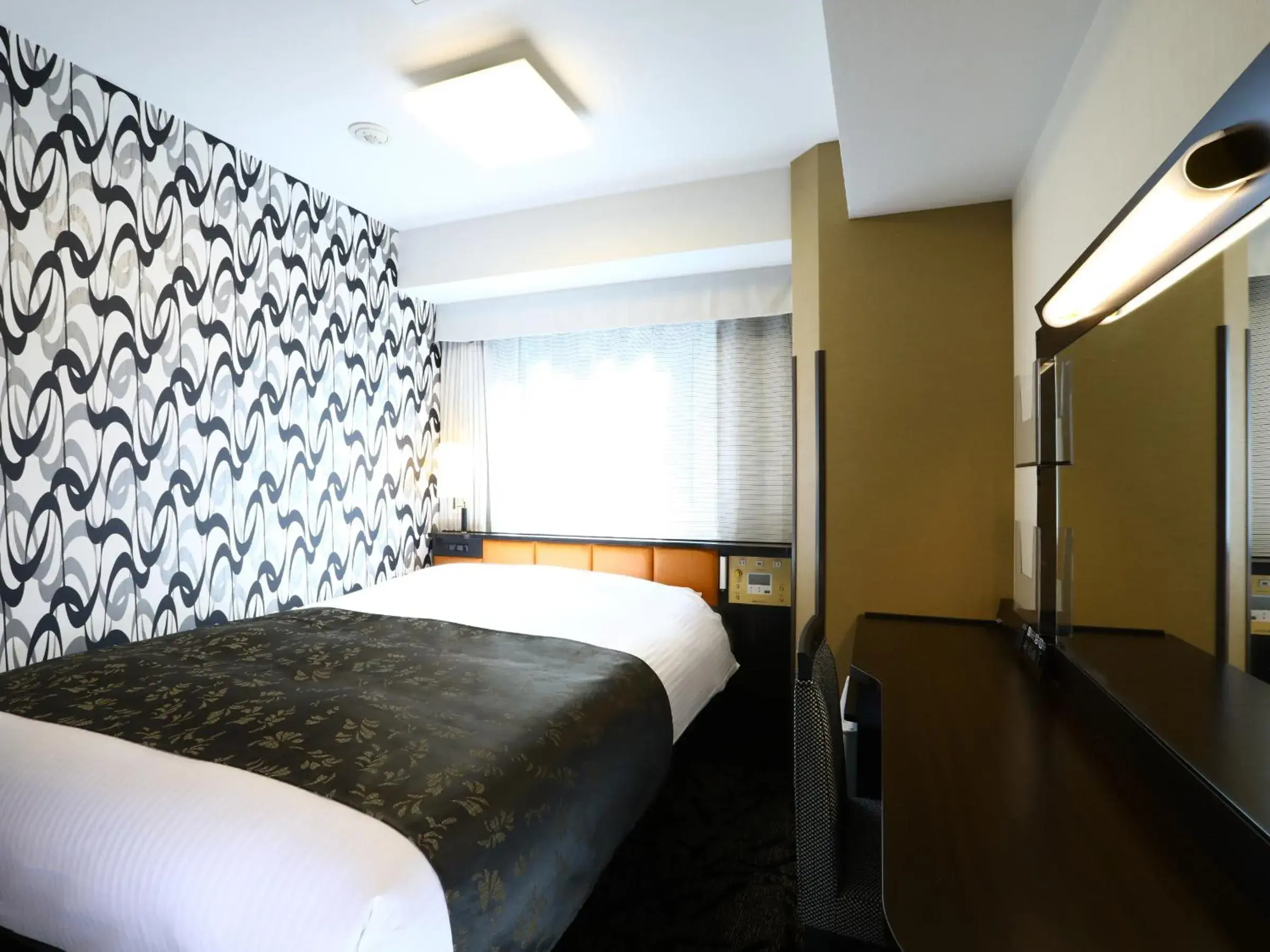 Photo of the whole room, Bed in APA Hotel Ningyocho Ekihigashi