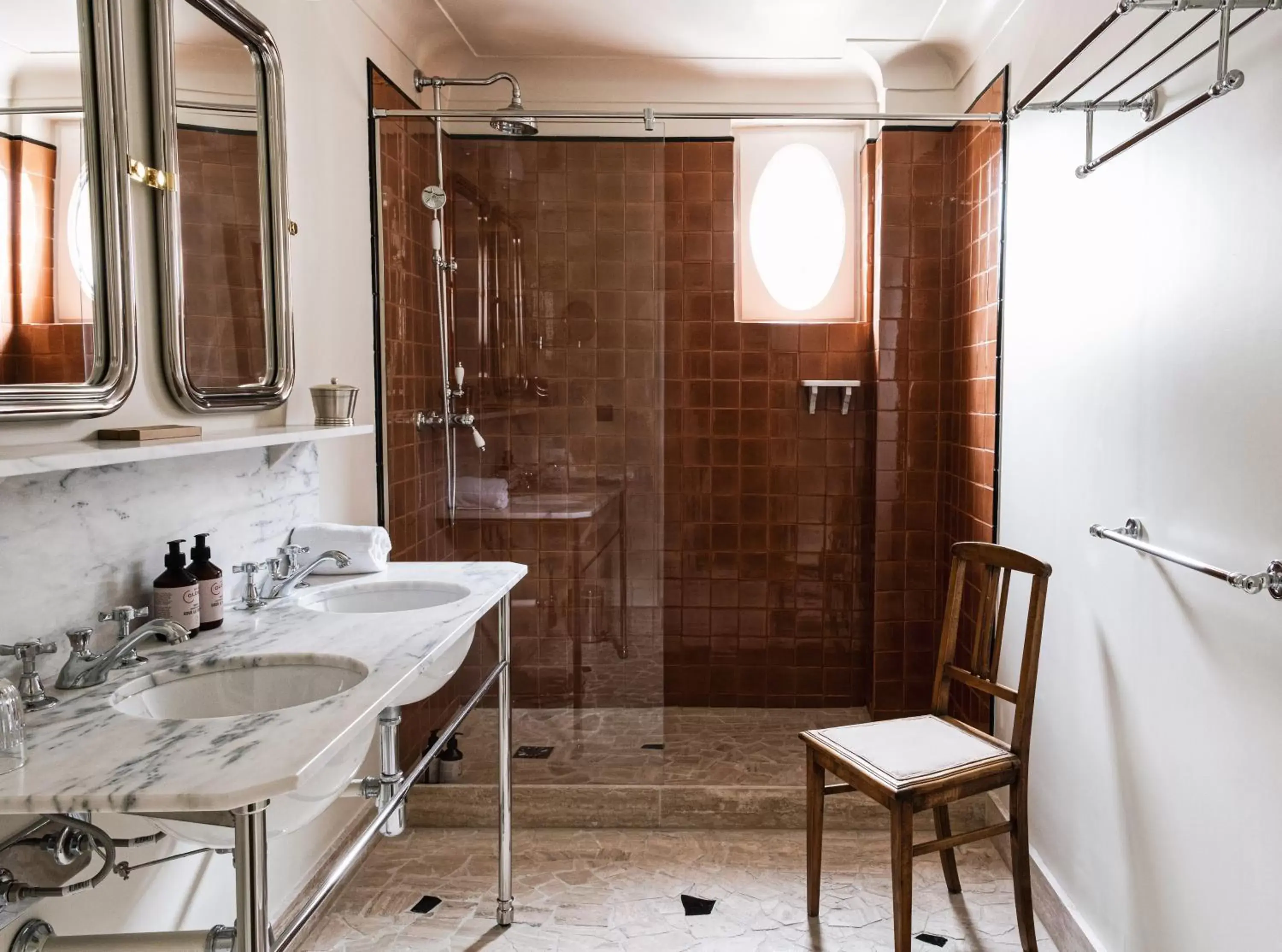 Bathroom in Hotel Rochechouart - Orso Hotels