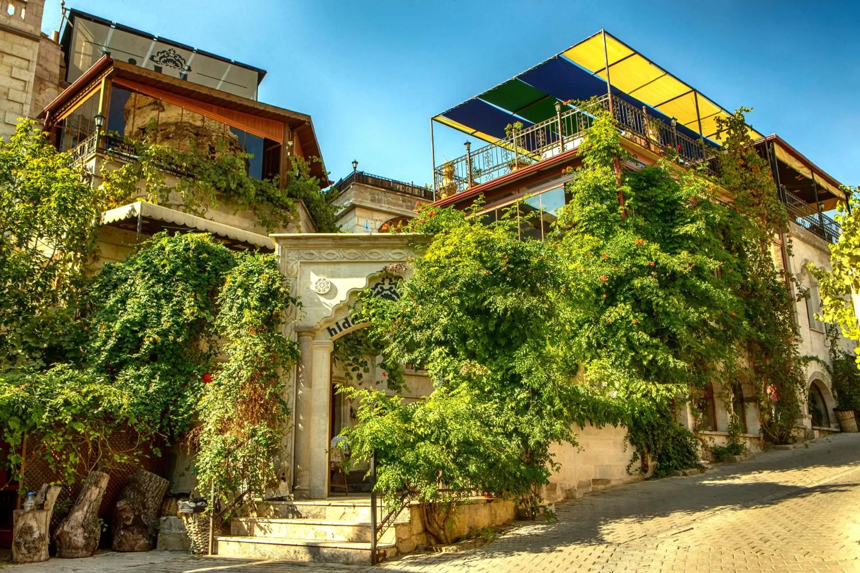 Property building in Hidden Cave Hotel Property building in Hidden Cave Hotel