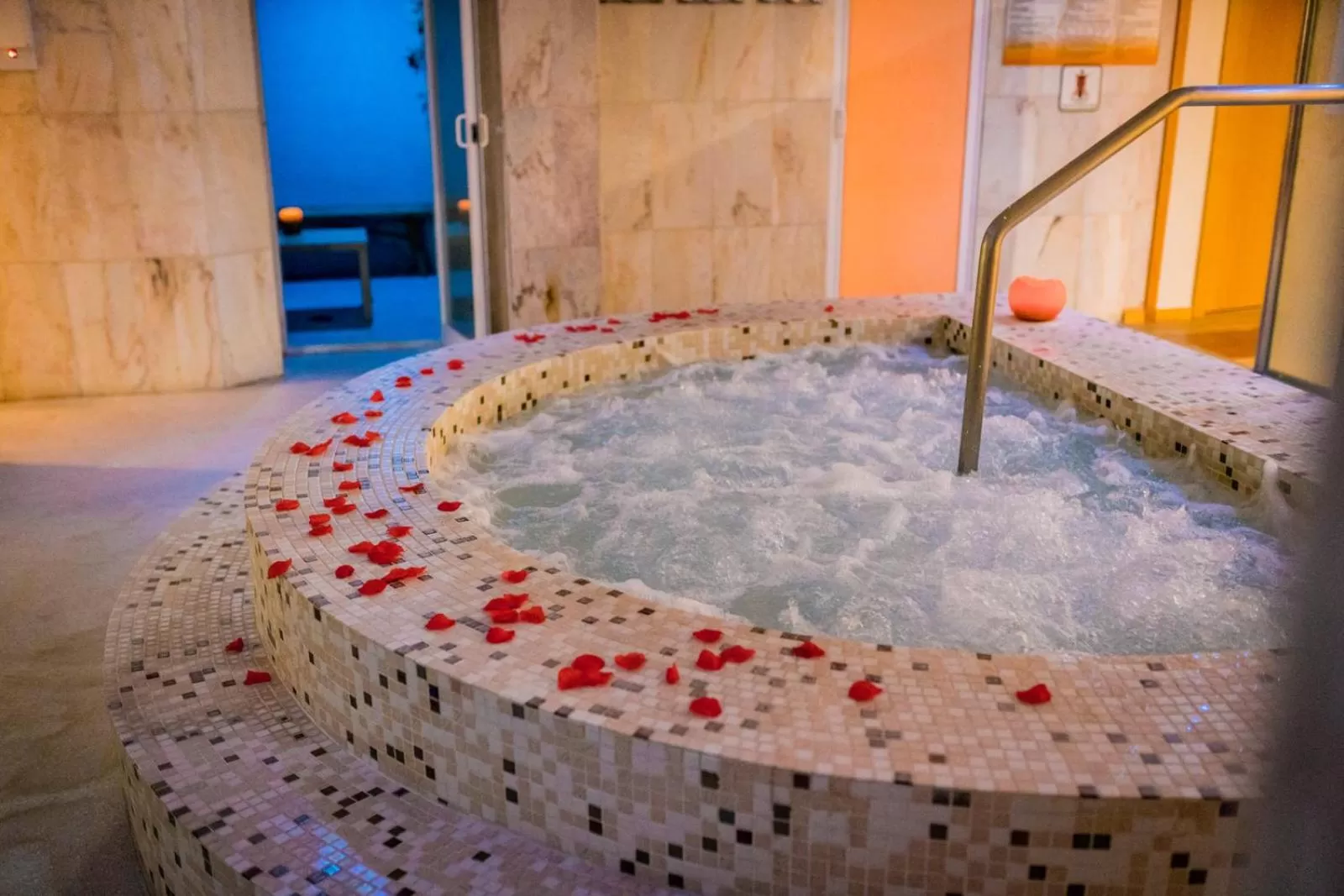 Spa and wellness centre/facilities in Paradise Park Fun Lifestyle Hotel