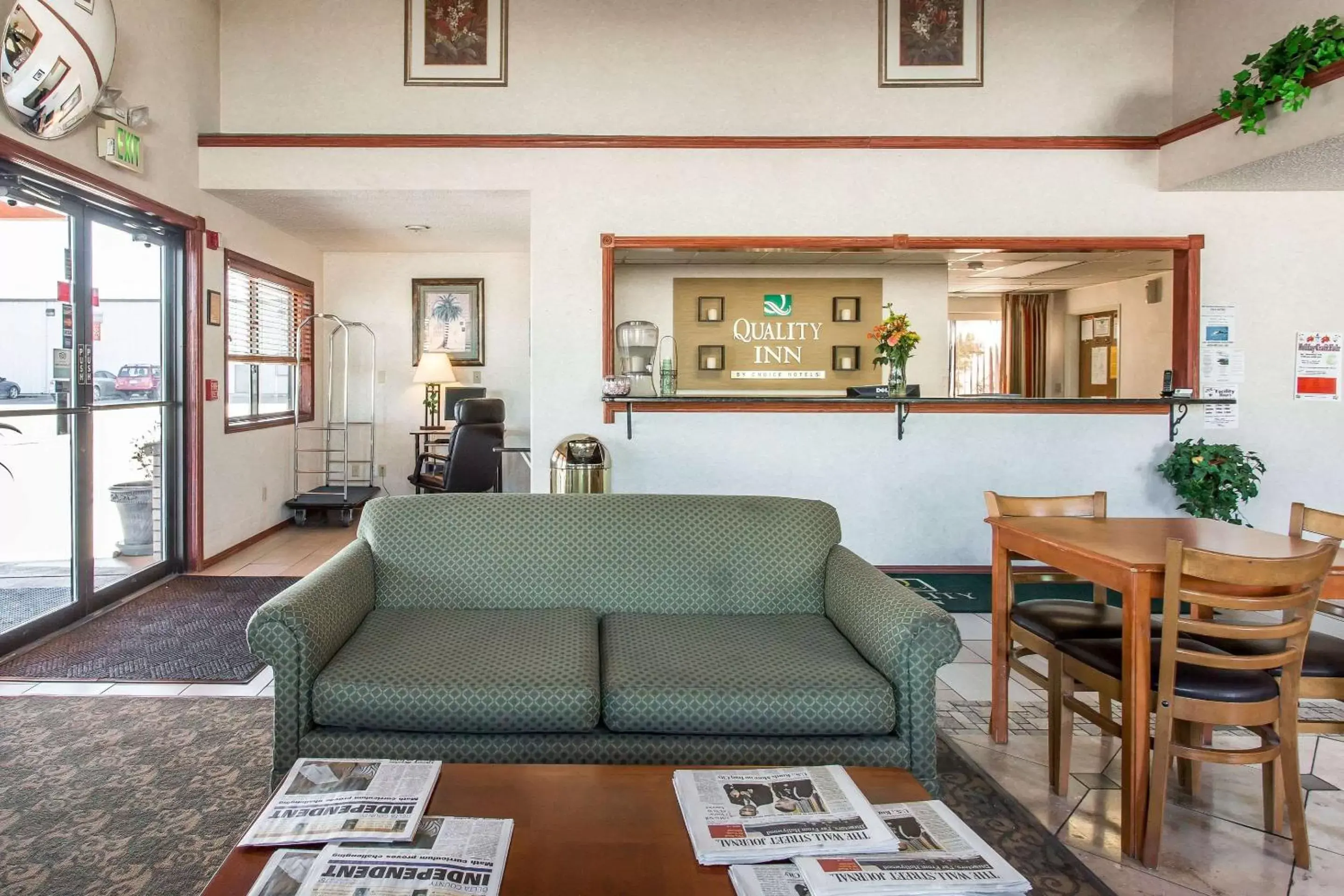 Lobby or reception in Quality Inn Delta Gateway to Rocky Mountains Lobby or reception in Quality Inn Delta Gateway to Rocky Mountains