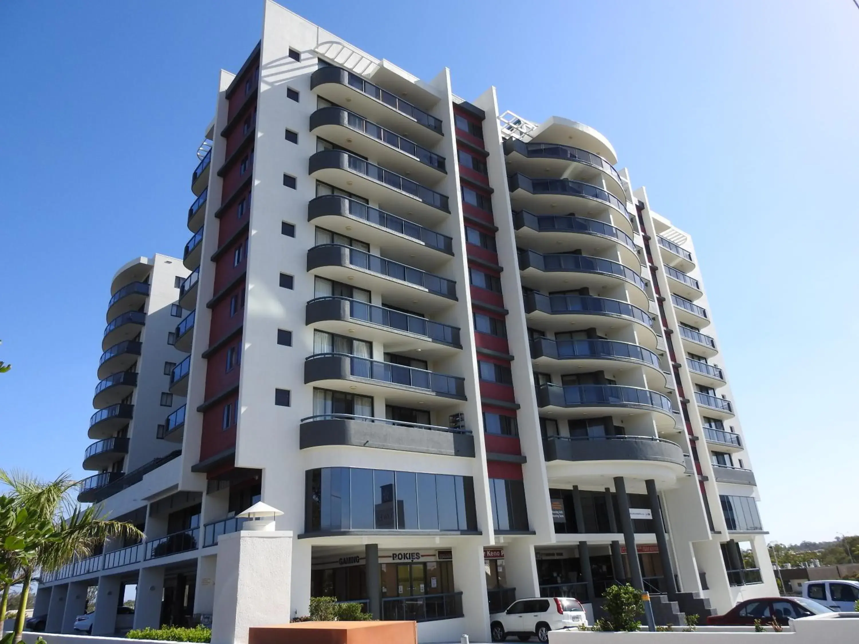 Facade/entrance, Property Building in Springwood Tower Apartment Hotel