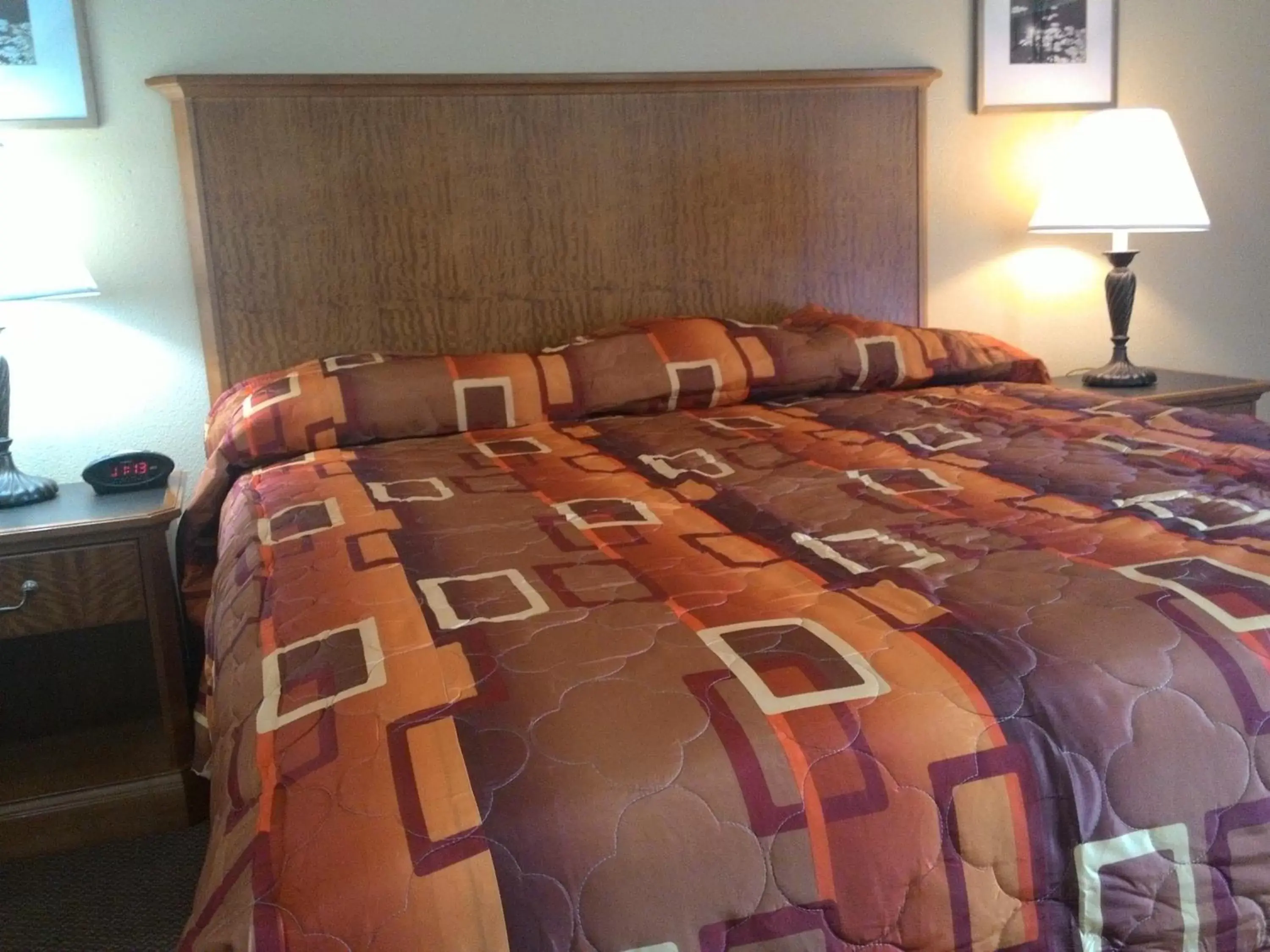 Bed in Apalachicola Bay Inn