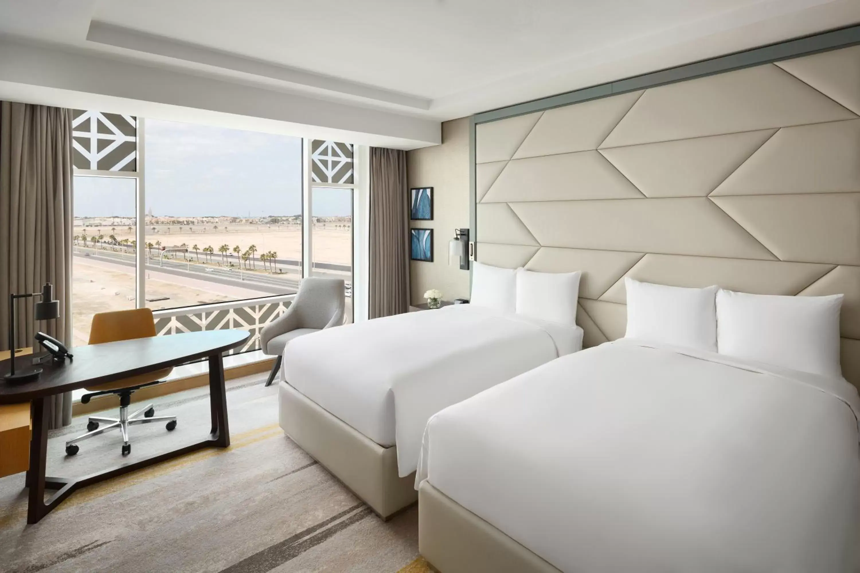 Bed in Crowne Plaza - Jeddah Al Salam, an IHG Hotel