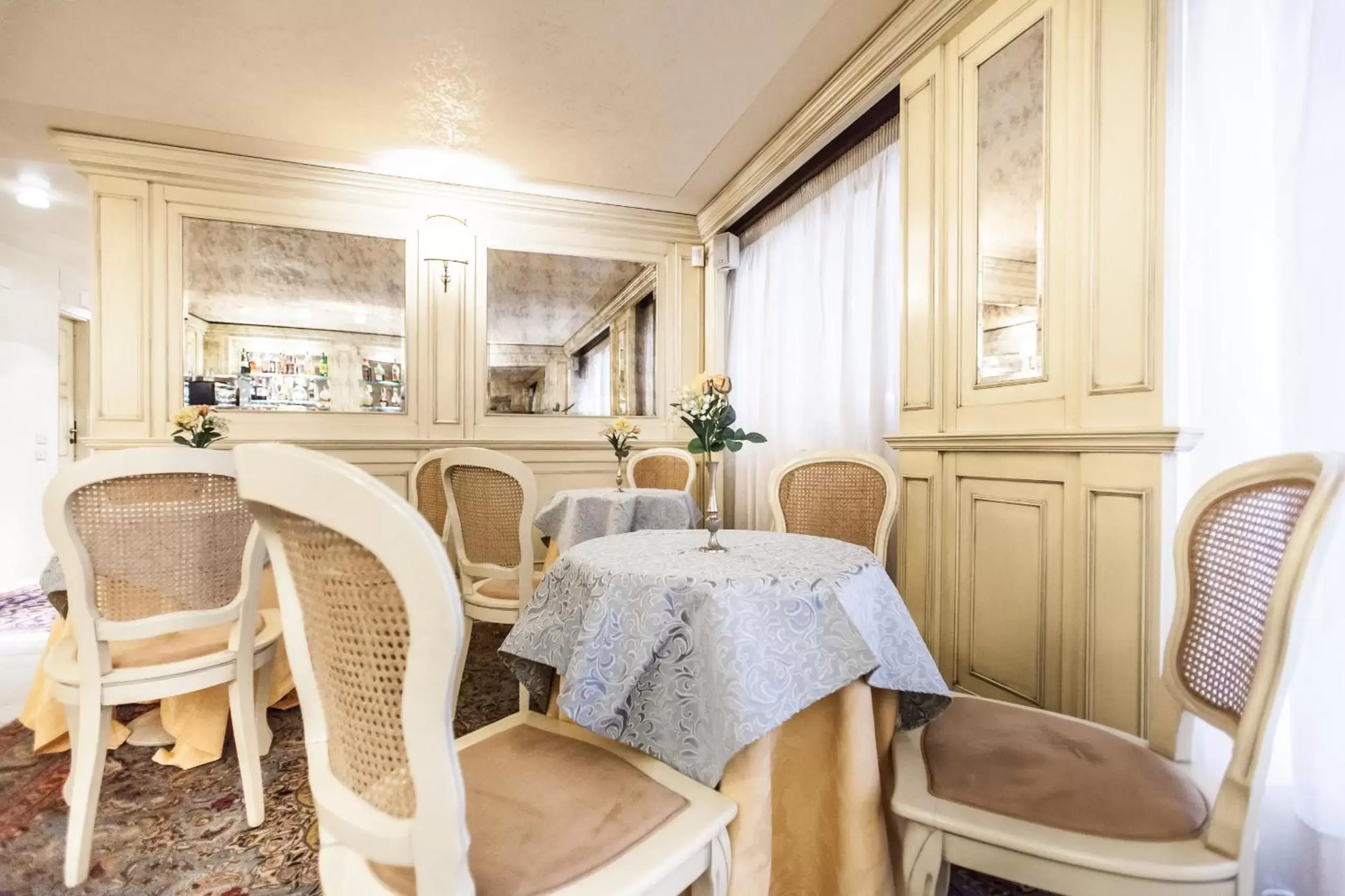 Lobby or reception, Restaurant/Places to Eat in Hotel San Luca
