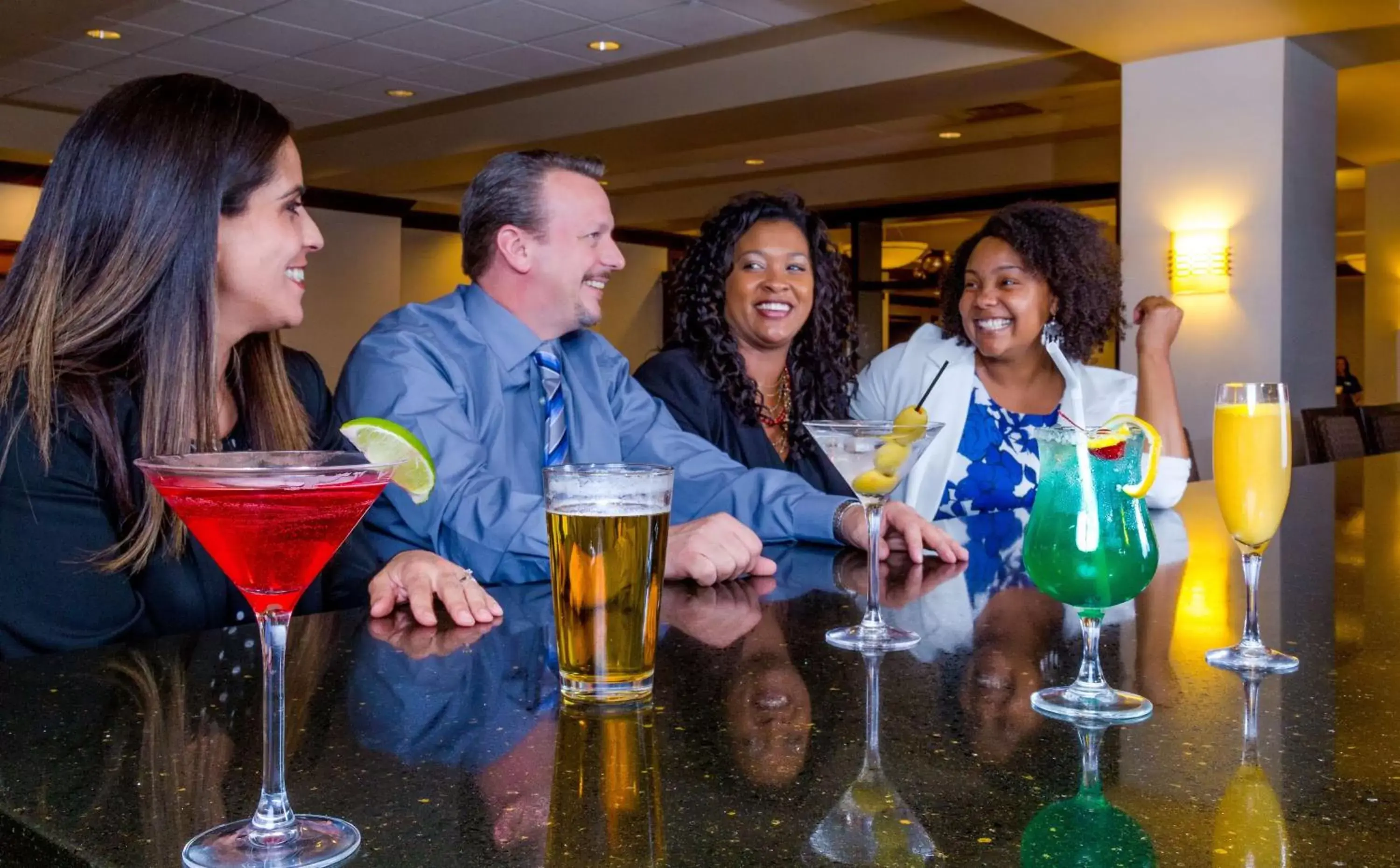 Lounge or bar in DoubleTree by Hilton Las Vegas Airport