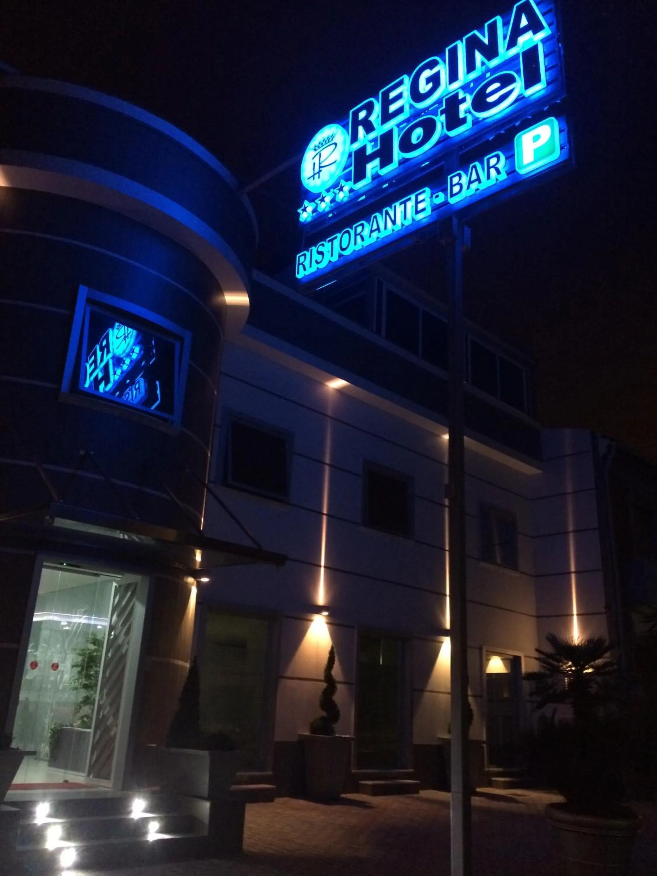 Facade/entrance in Hotel Regina