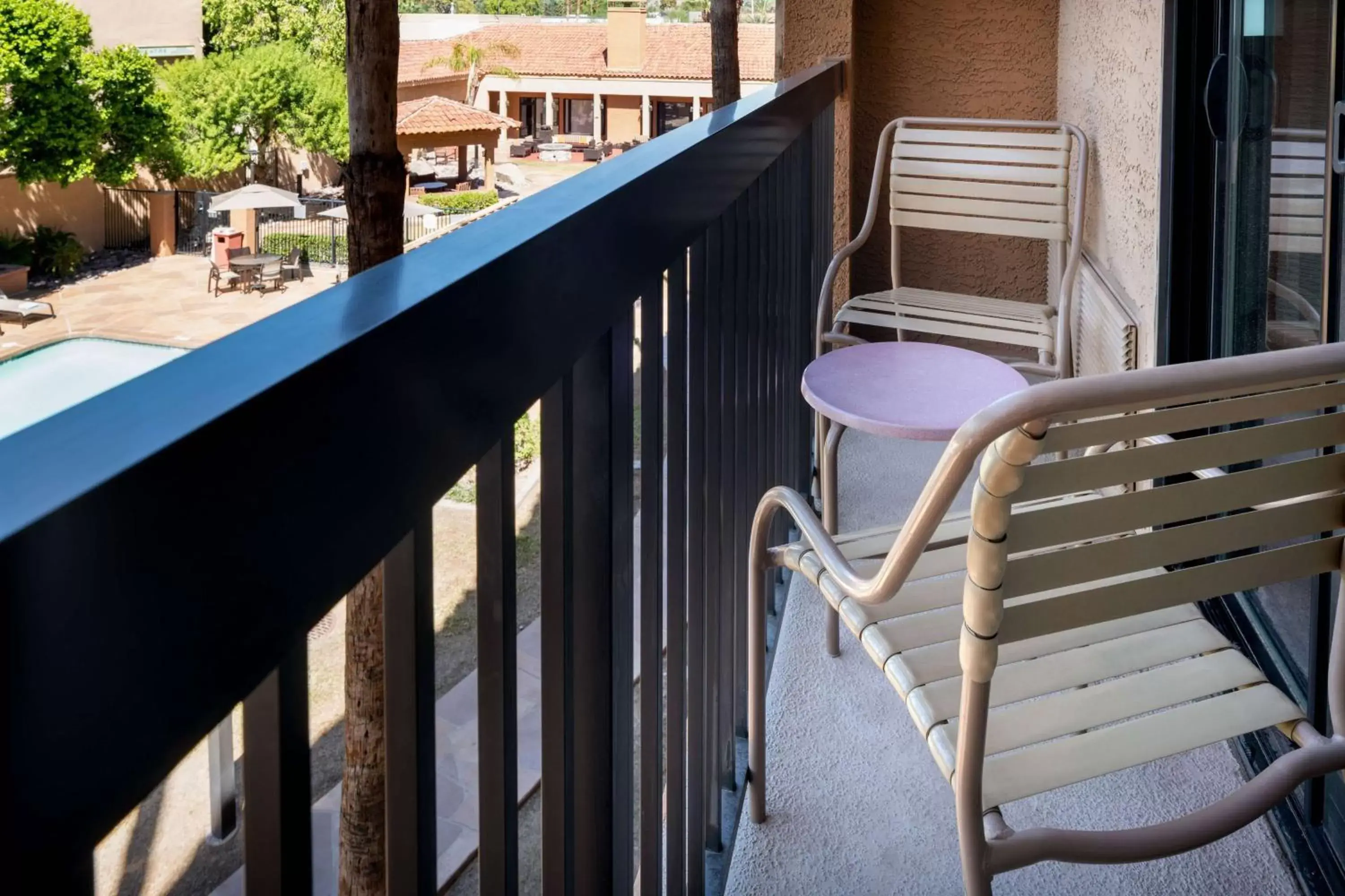 Deluxe Two Queens with Balcony/Patio in Sonesta Select Phoenix Camelback Deluxe Two Queens with Balcony/Patio in Sonesta Select Phoenix Camelback