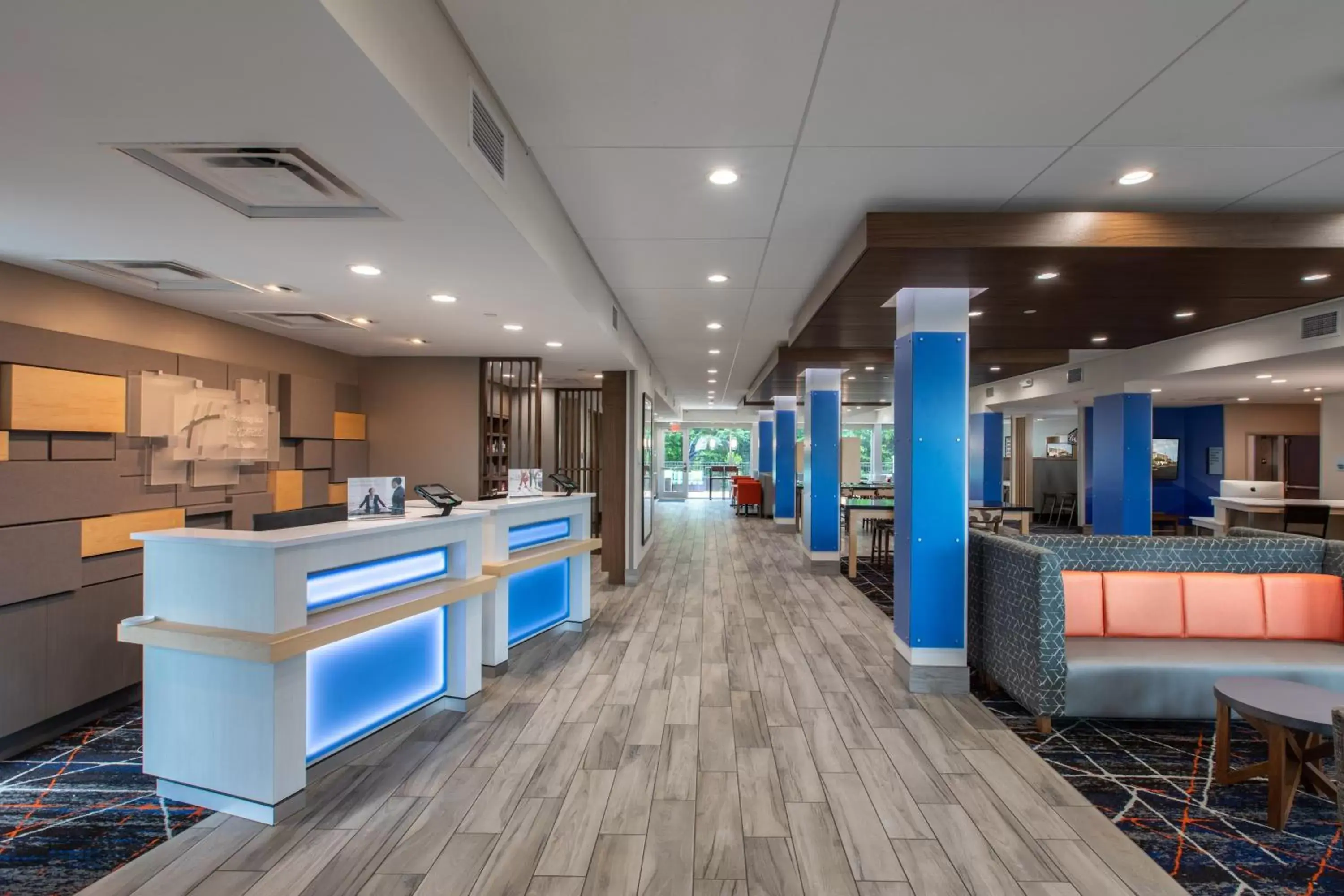 Property building, Lobby/Reception in Holiday Inn Express & Suites Greenville S - Piedmont, an IHG Hotel