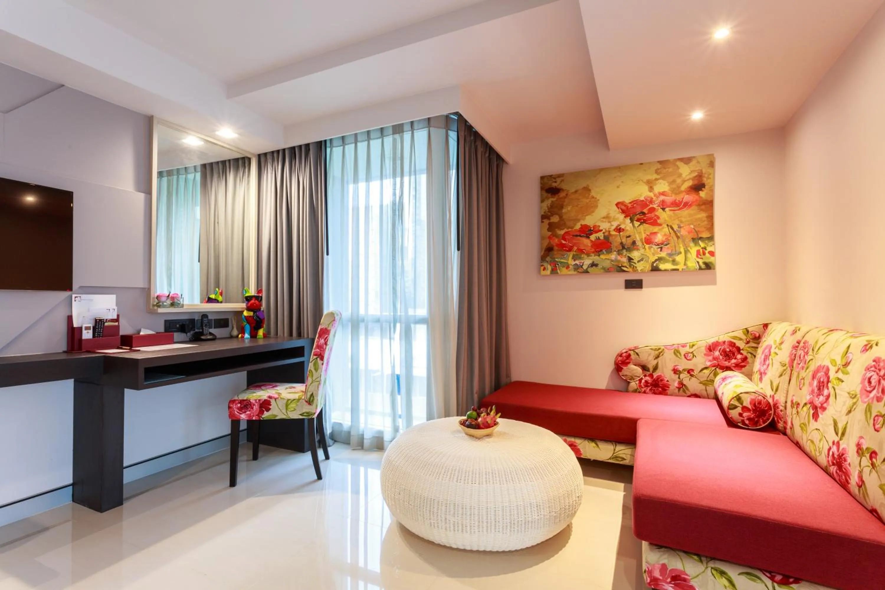Living room in Hotel Clover Asoke - SHA Extra Plus