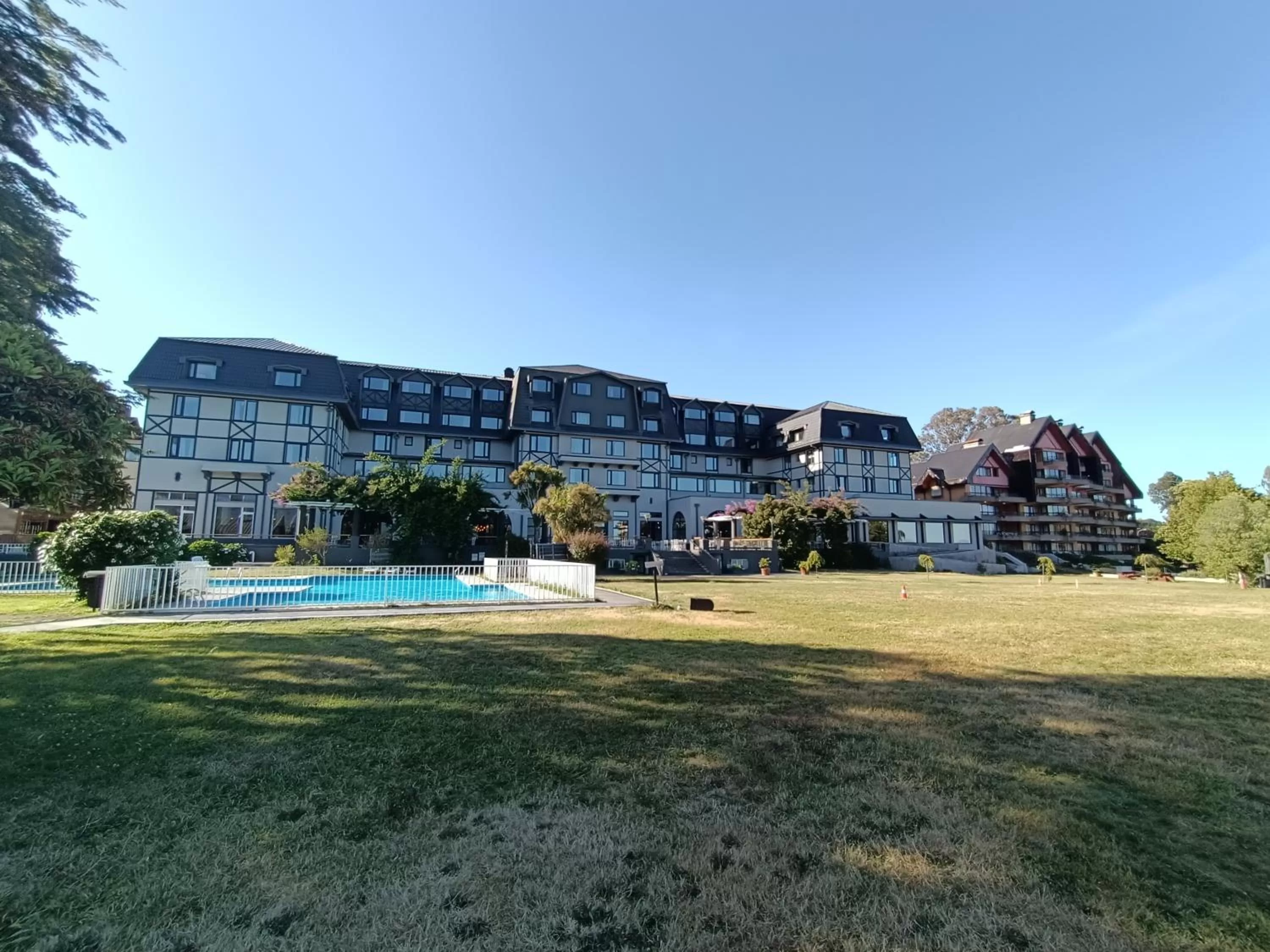 Property building in Hotel Enjoy Pucón