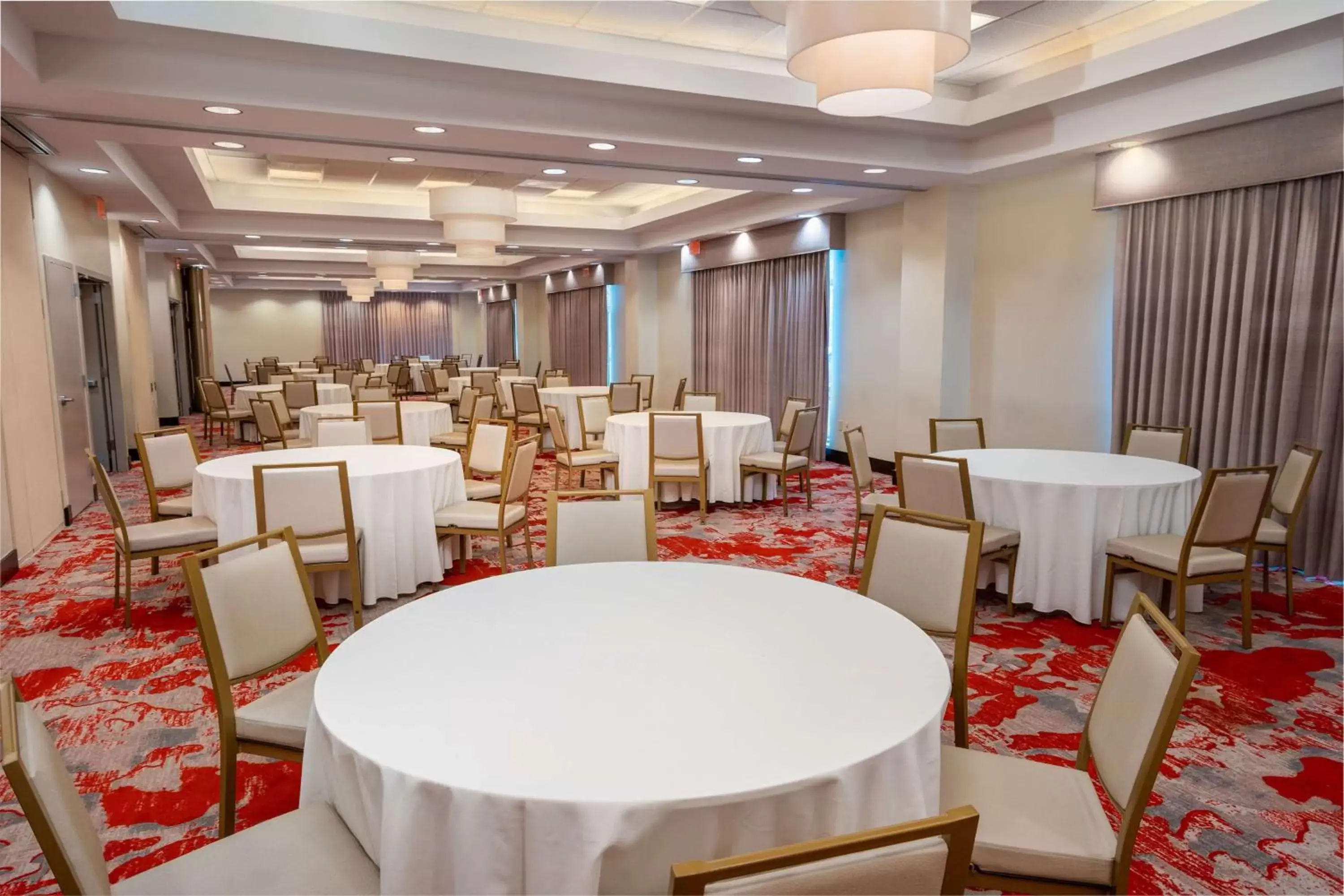 Meeting/conference room, Restaurant/Places to Eat in Hilton Garden Inn Hanover Arundel Mills, MD